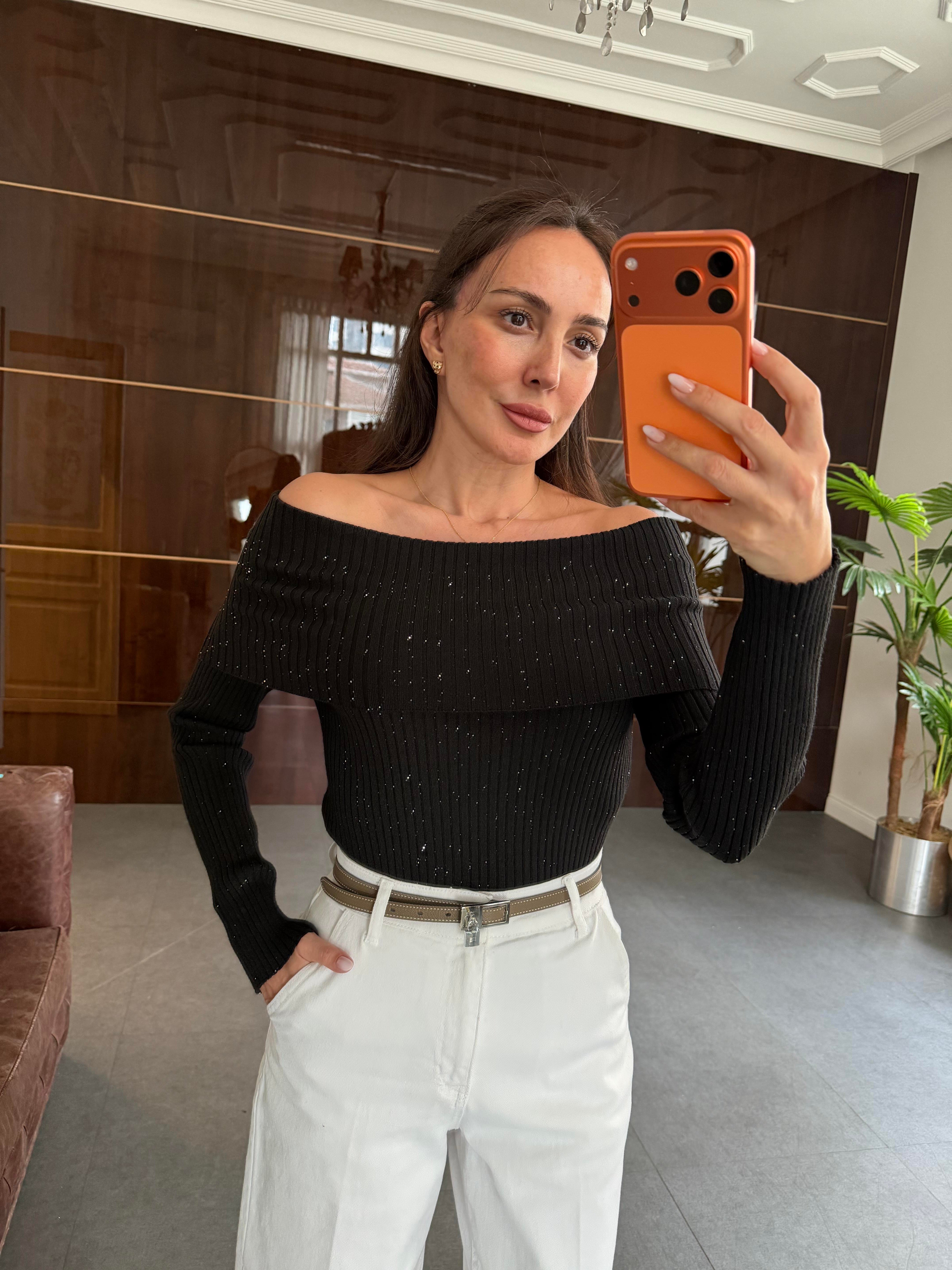 Siyah Bardot Yaka Pullu Fitilli Triko Kazak