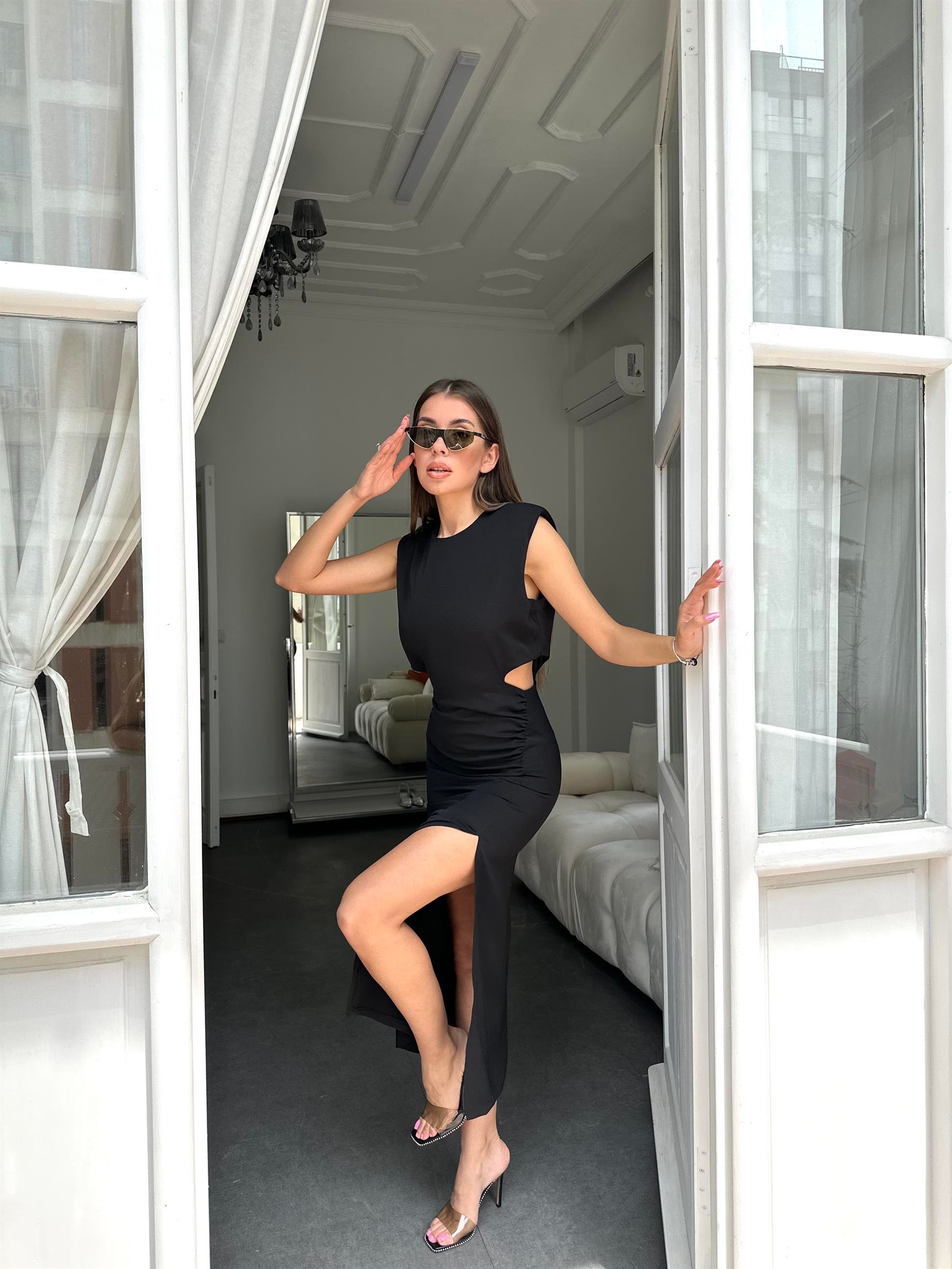 Siyah  Bel Dekolteli Midi Elbise