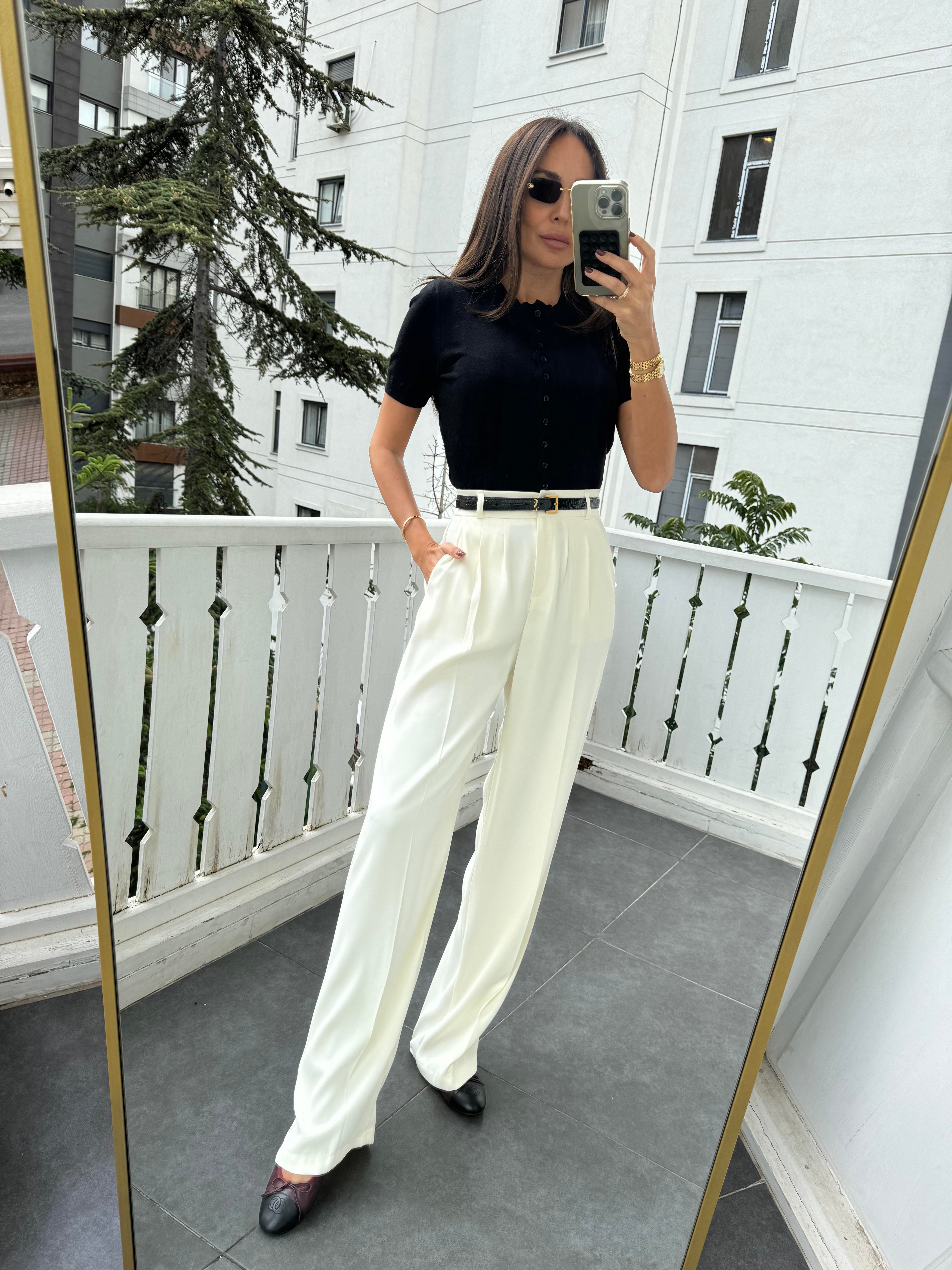 Siyah Bisiklet Yaka Düğmeli Triko Hırka
