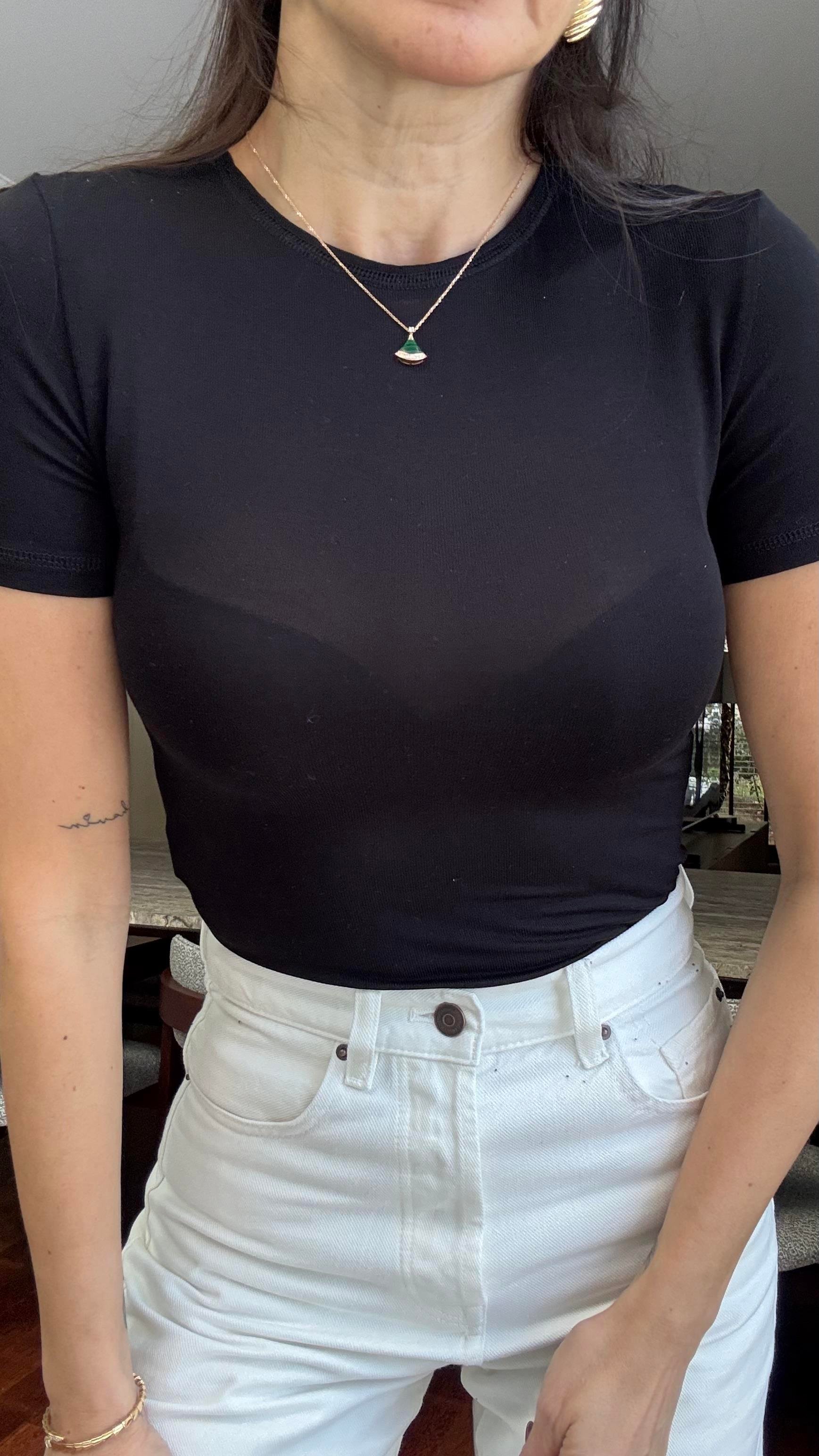 Siyah Bisiklet Yaka Kısa Kollu Tişört