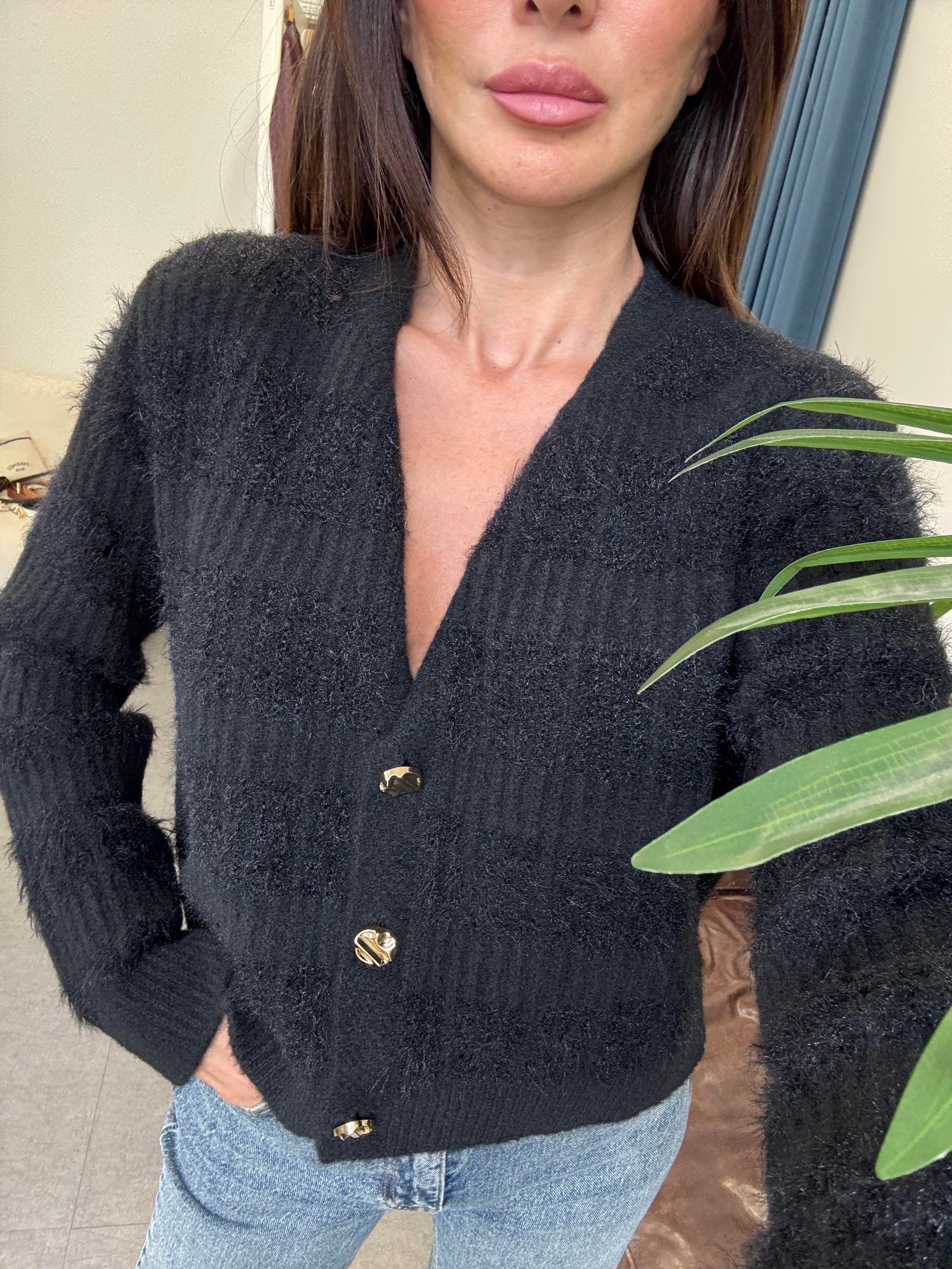 Siyah Bisiklet Yaka Yumuşak Dokulu Düğmeli Triko Hırka