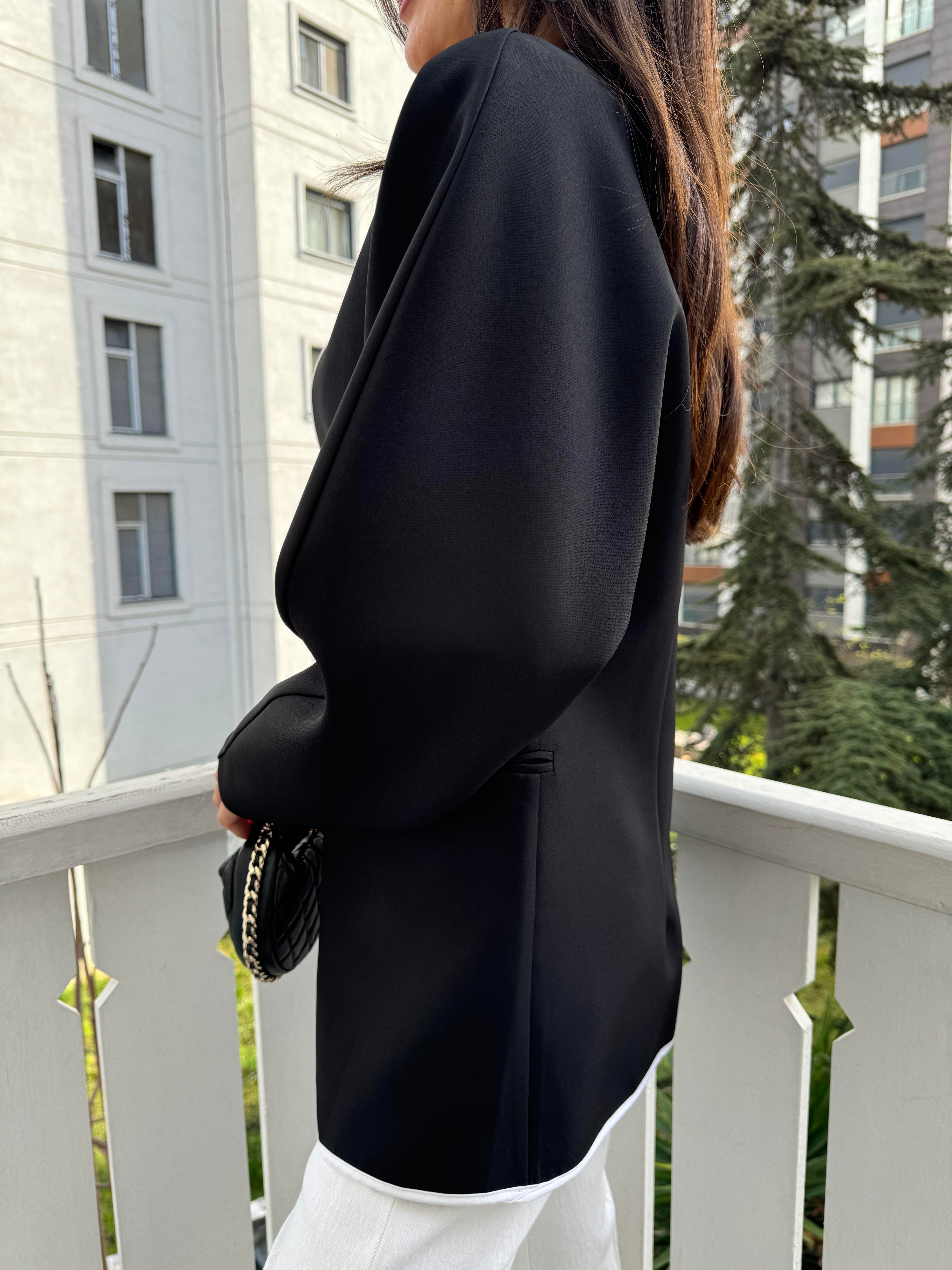 Siyah Biyeli Roma Ceket