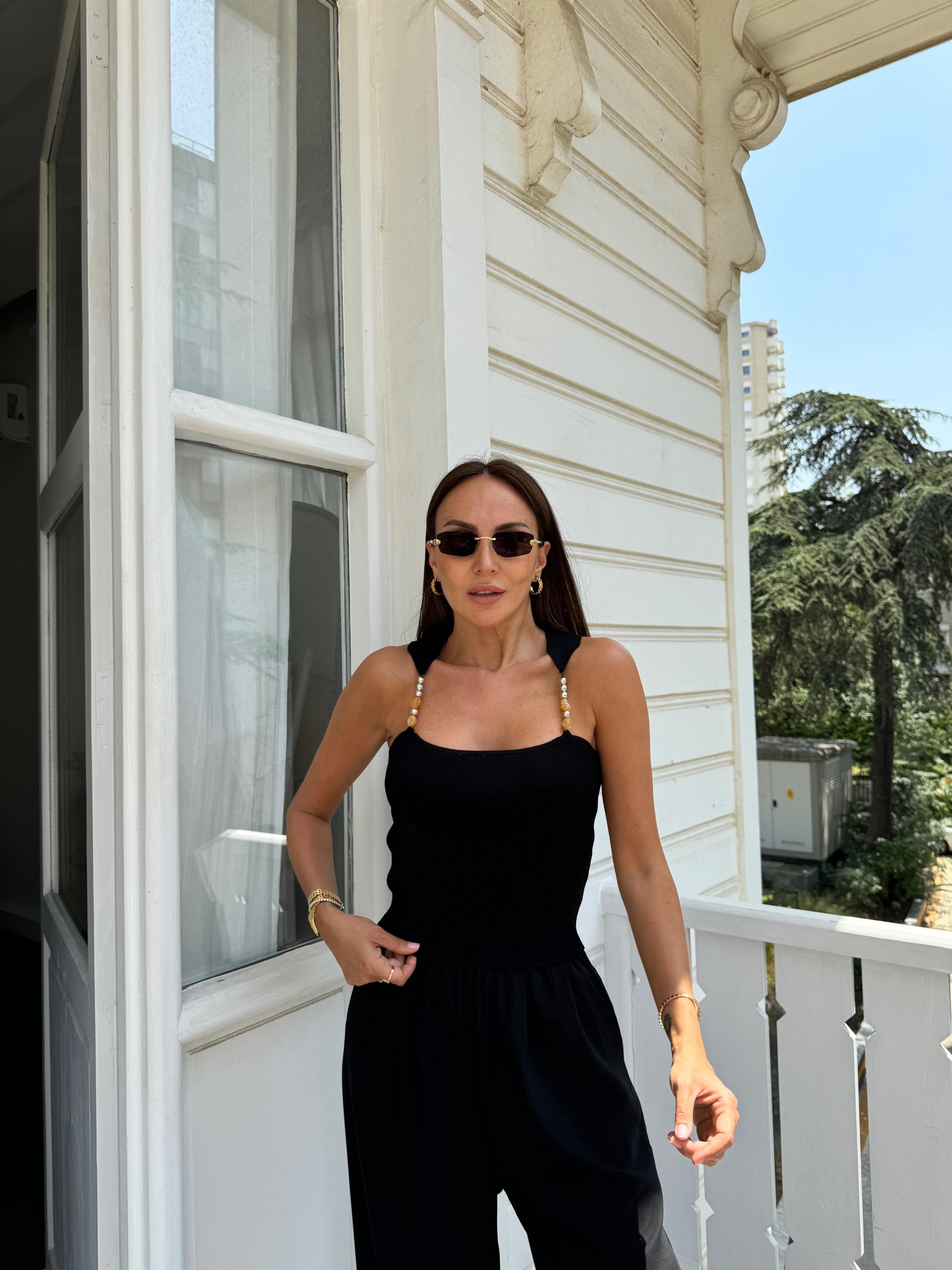 Siyah Boncuk Detaylı Çelik Örme Bluz