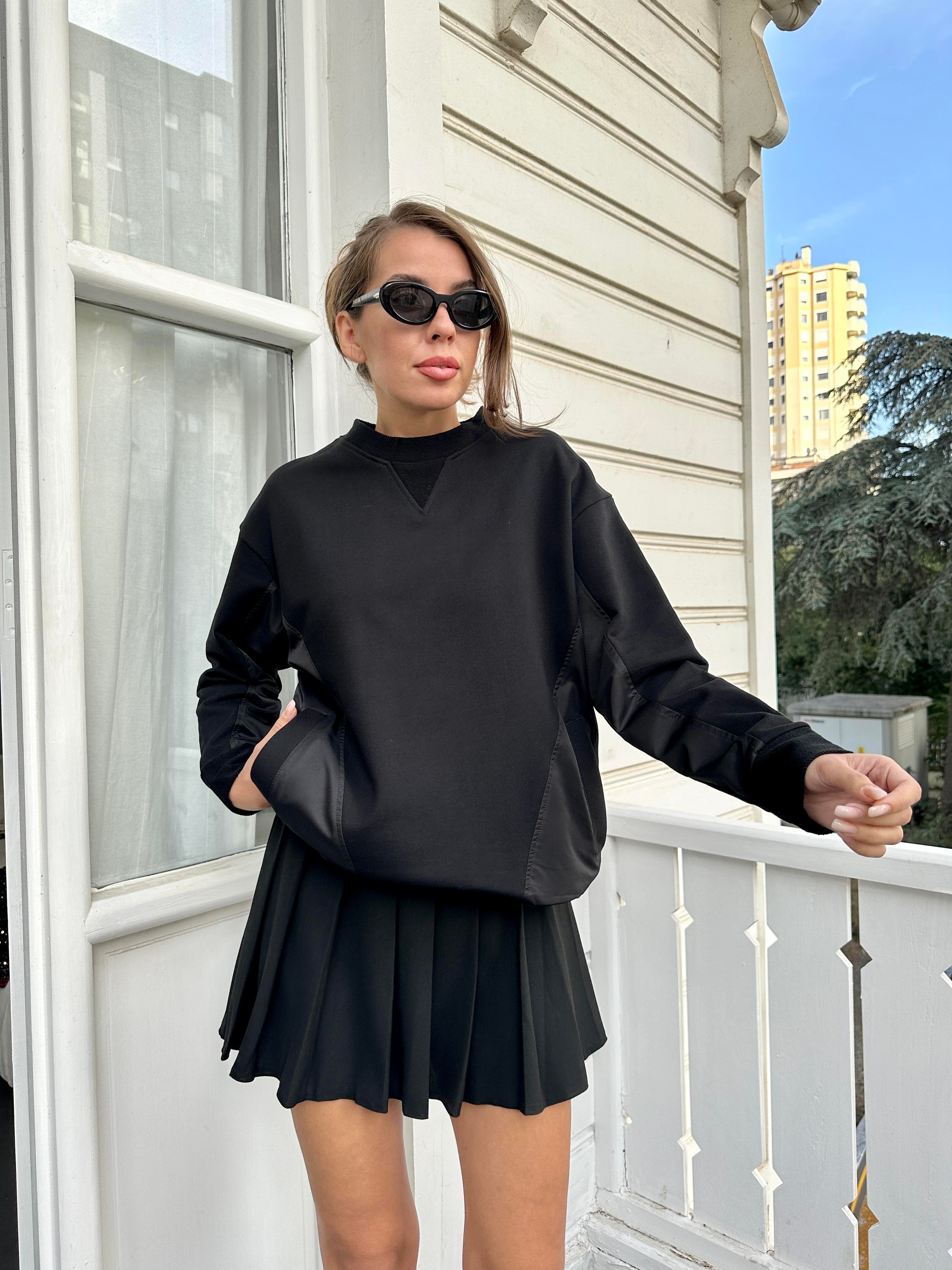 Siyah Cepli Sweatshirt