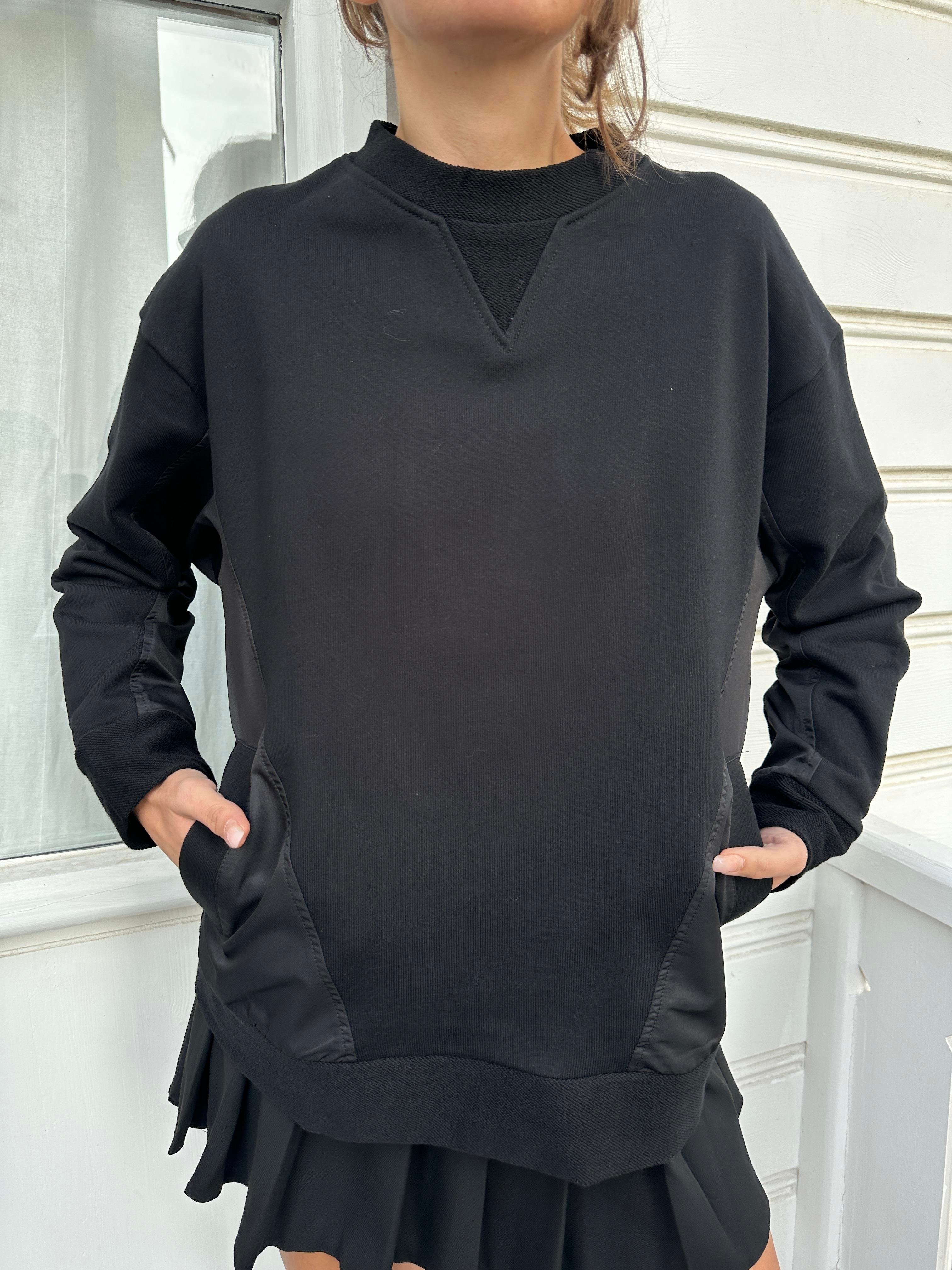 Siyah Cepli Sweatshirt