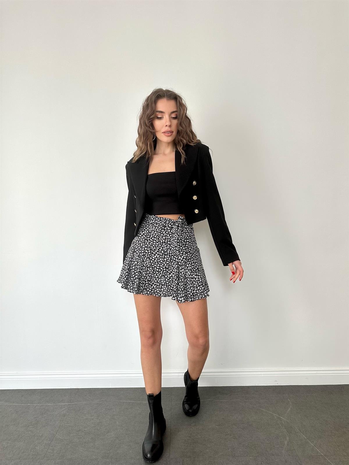 Siyah  Çiçek Desenli Şort Etek