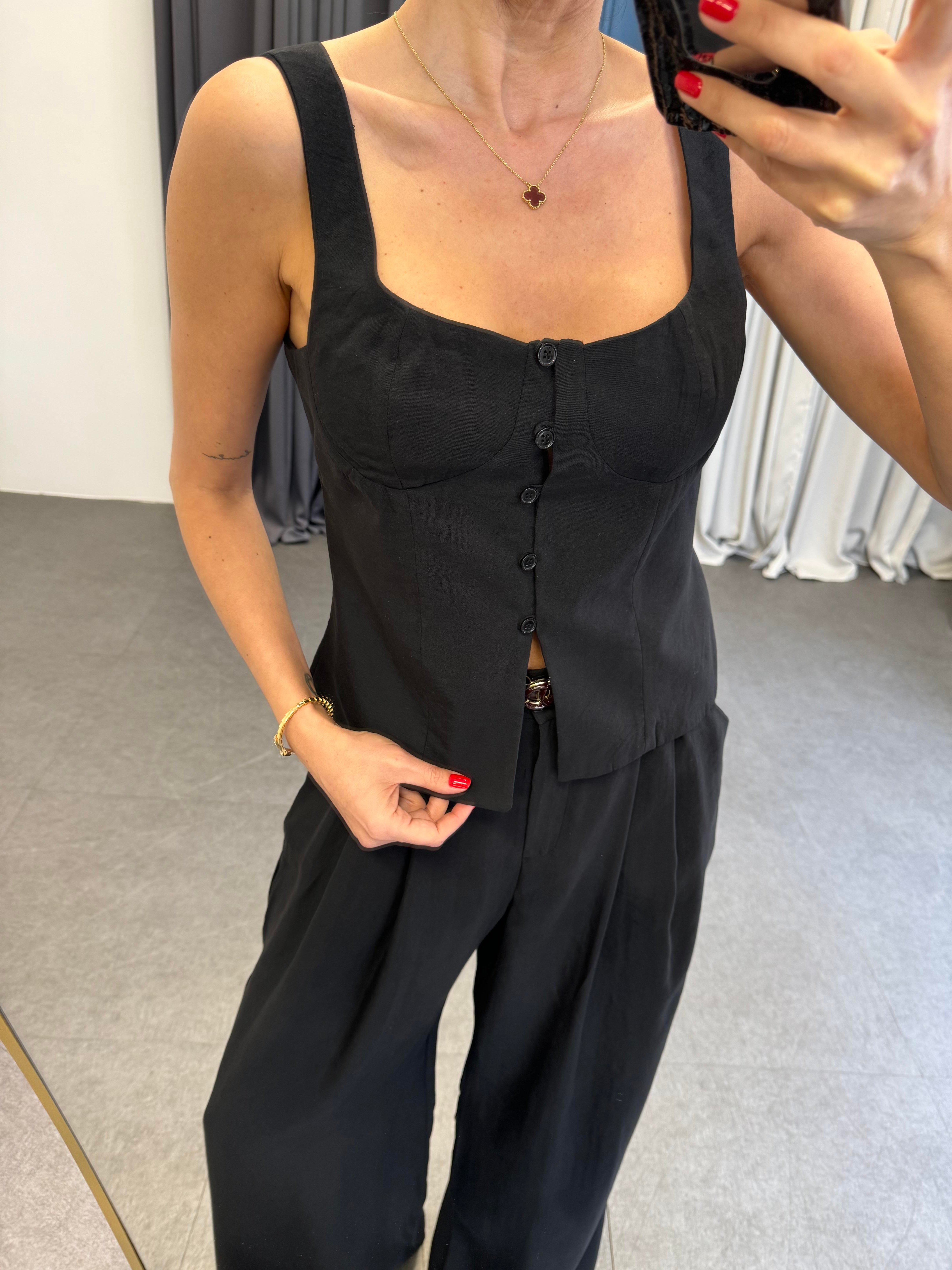 Siyah Düğme Detaylı Büstiyer Yelek