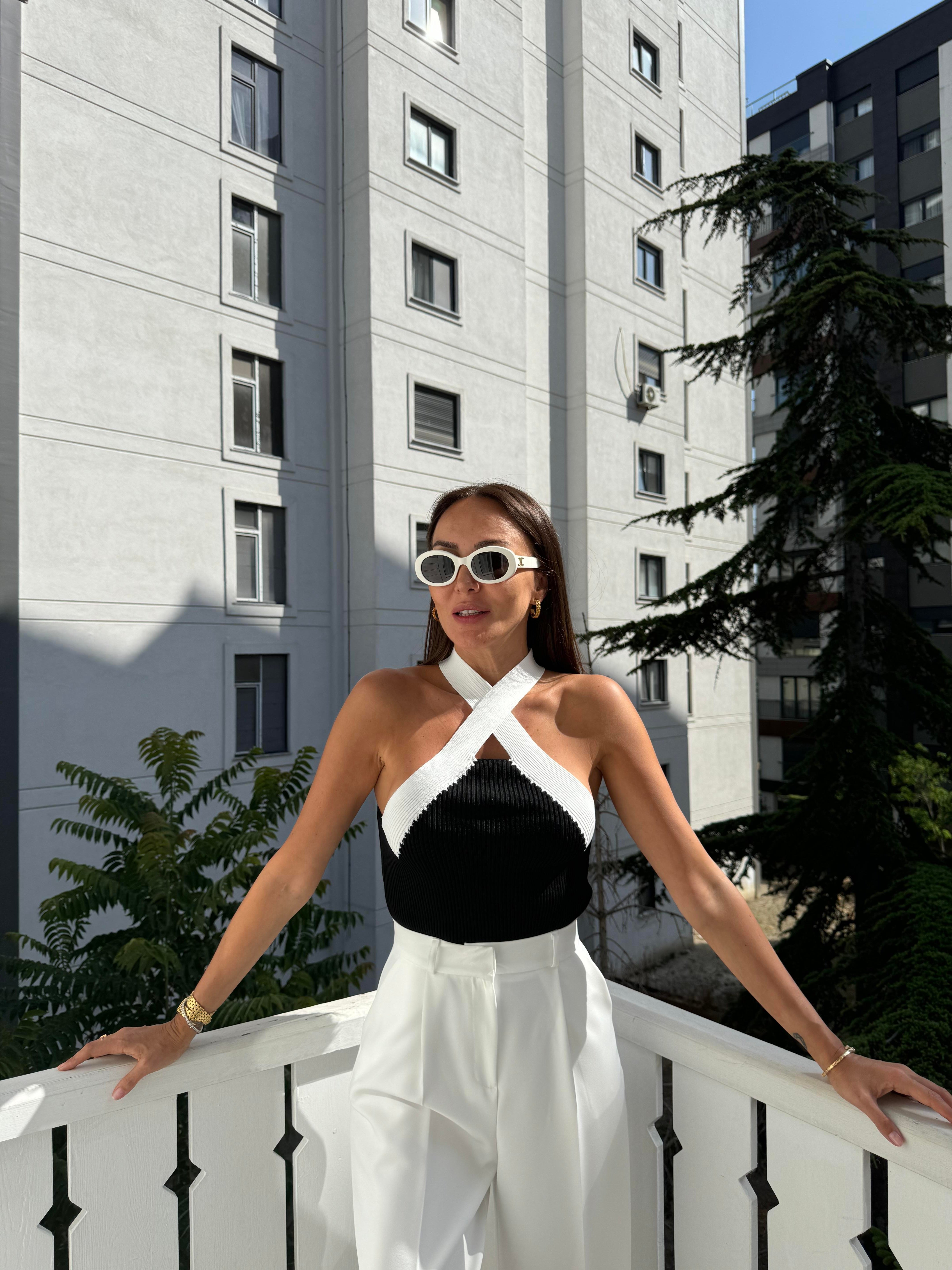 Siyah Fiitilli Çapraz Yaka Bluz