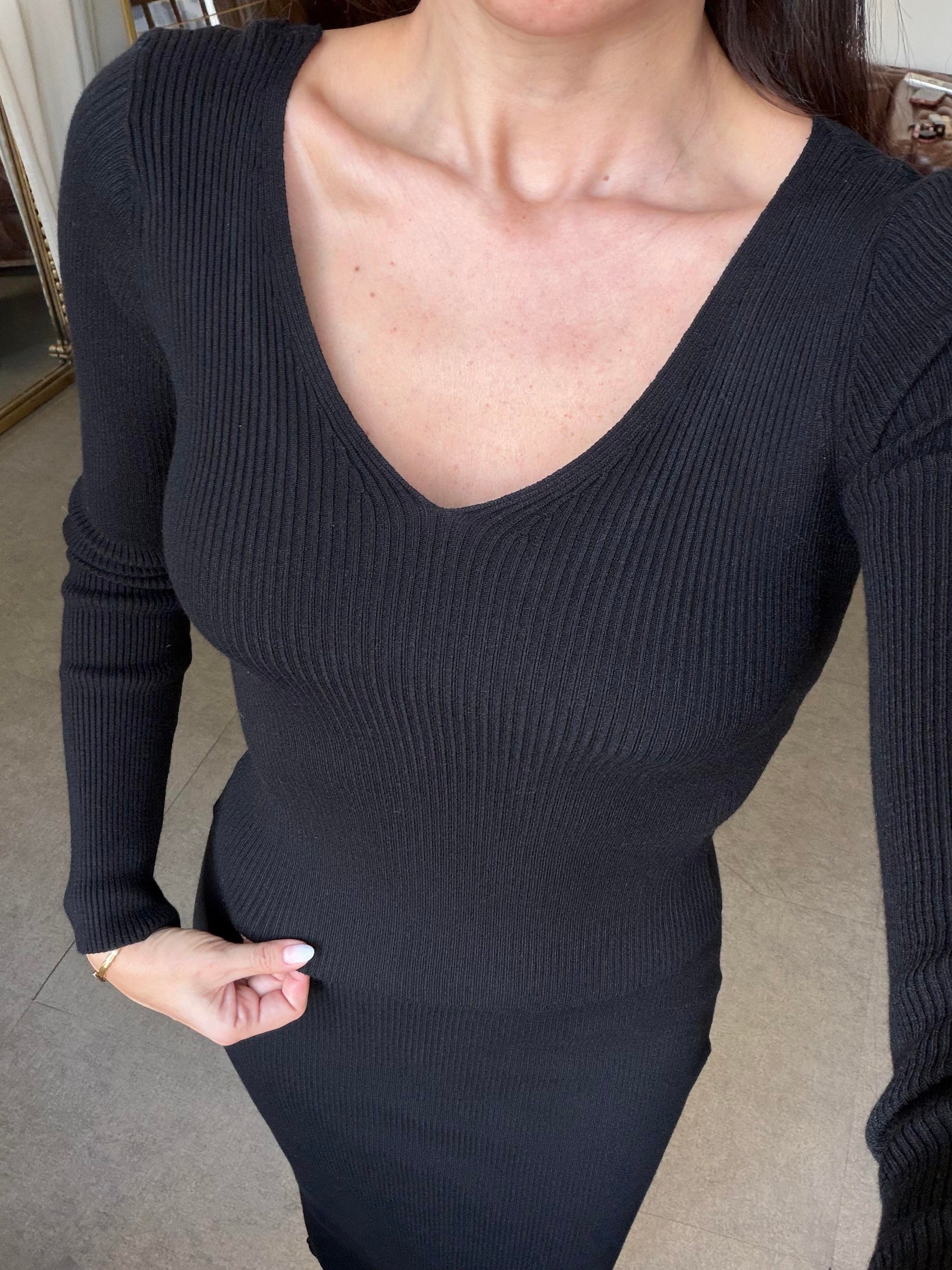 Siyah Fitilli V Yaka Etekli Takım