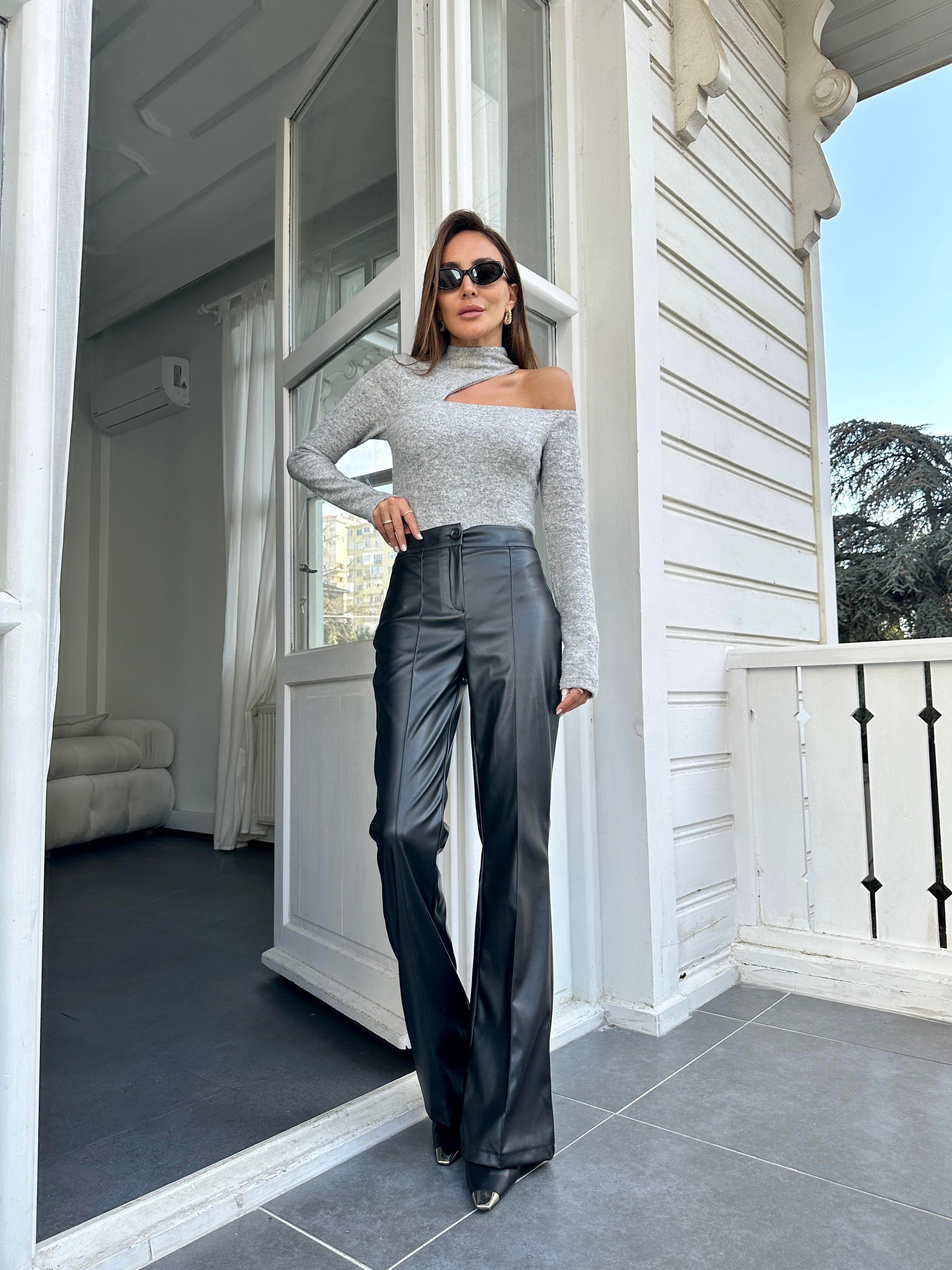 Siyah İspanyol Paça Deri Pantolon