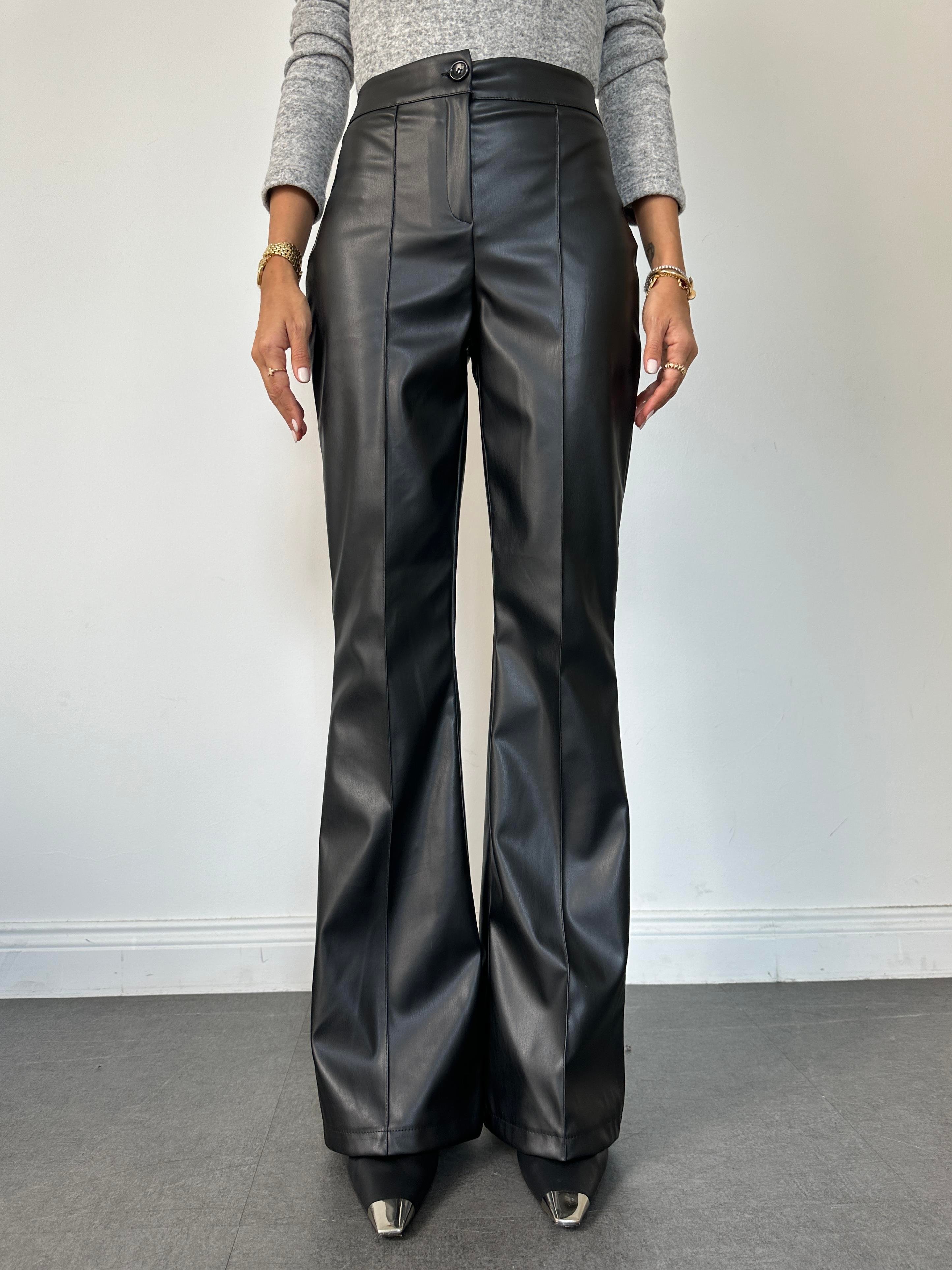 Siyah İspanyol Paça Deri Pantolon