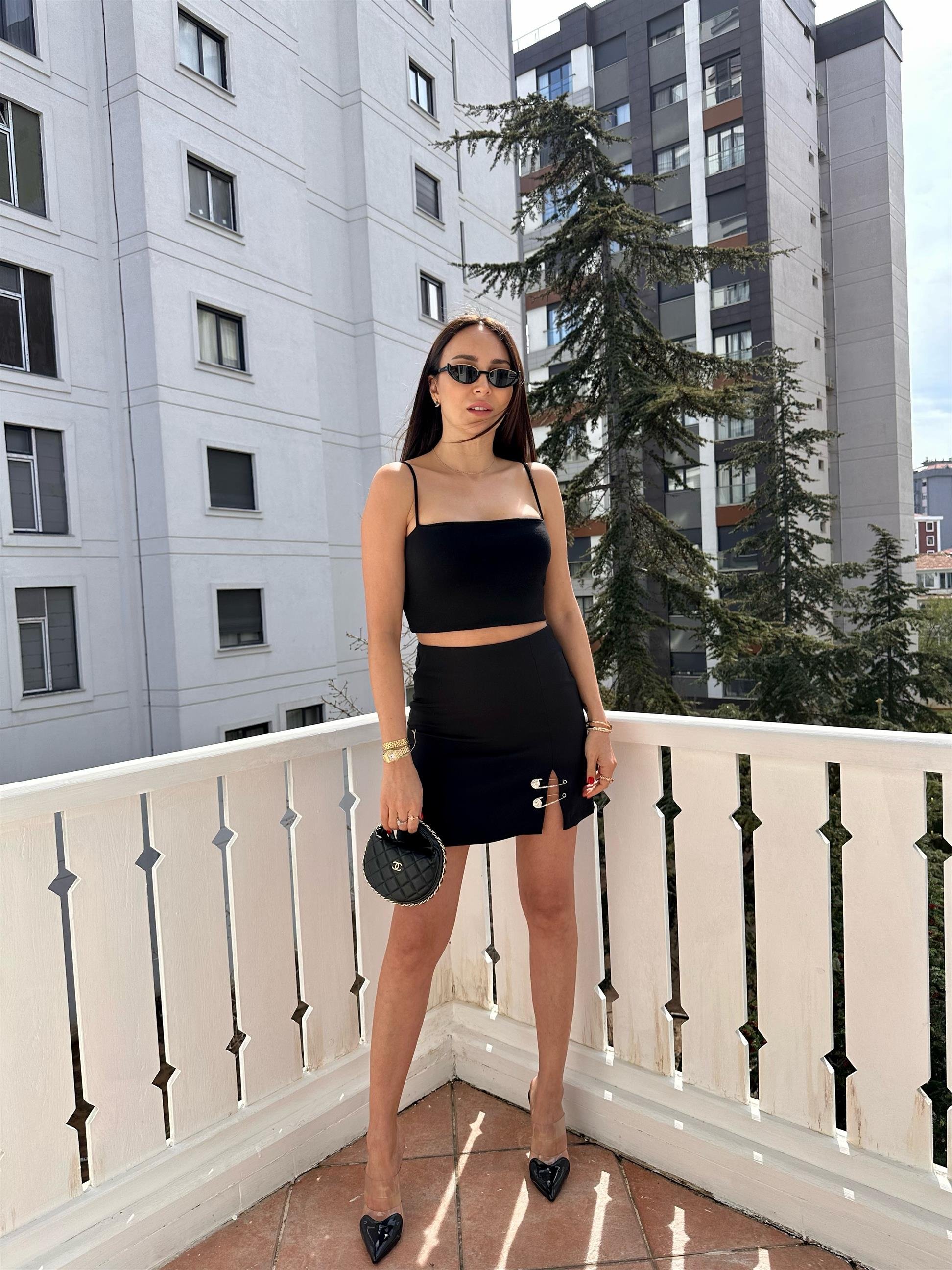 Siyah  Kancalı Etek
