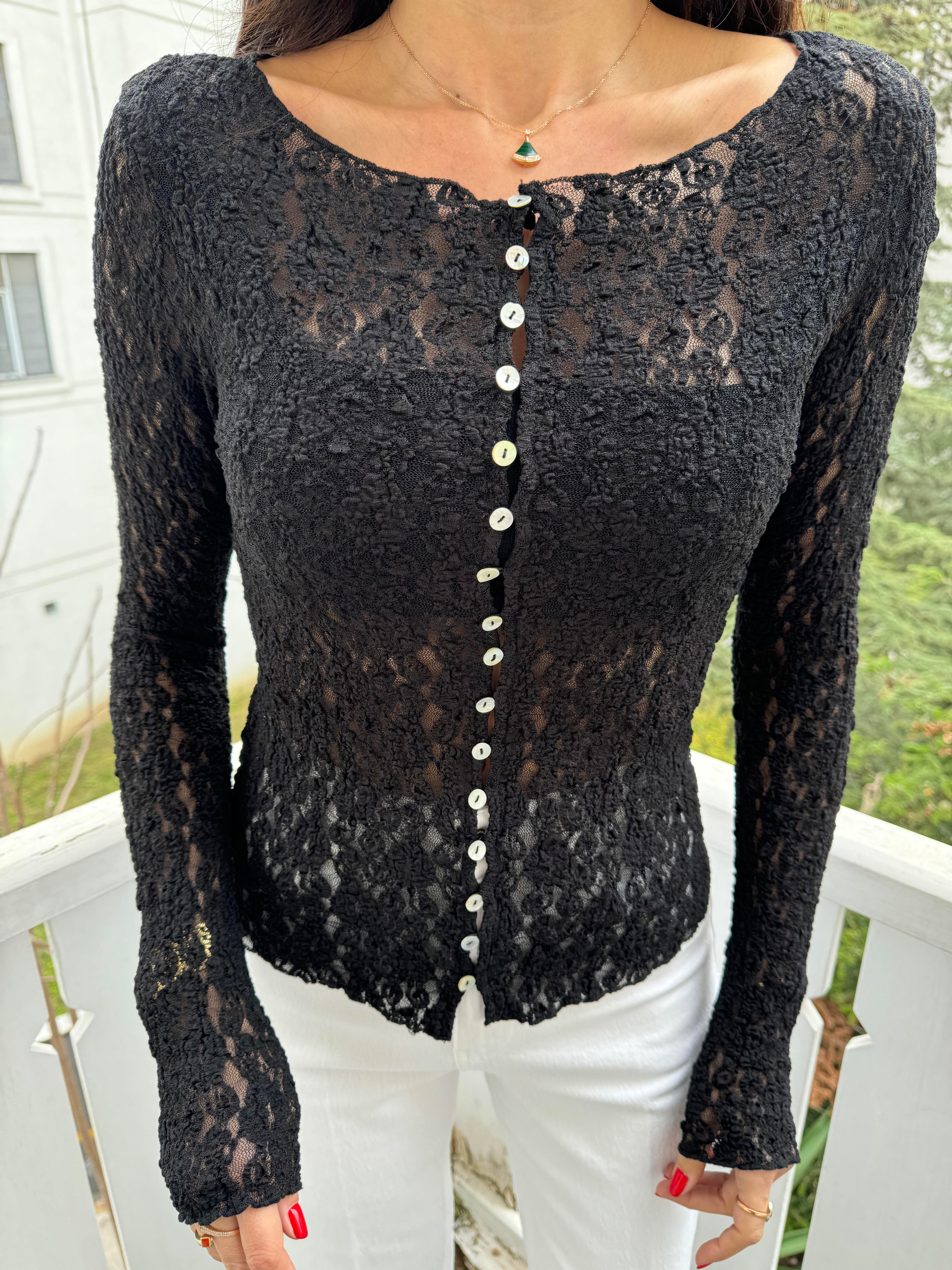 Siyah Kayık Yaka Düğmeli Dantel Hırka