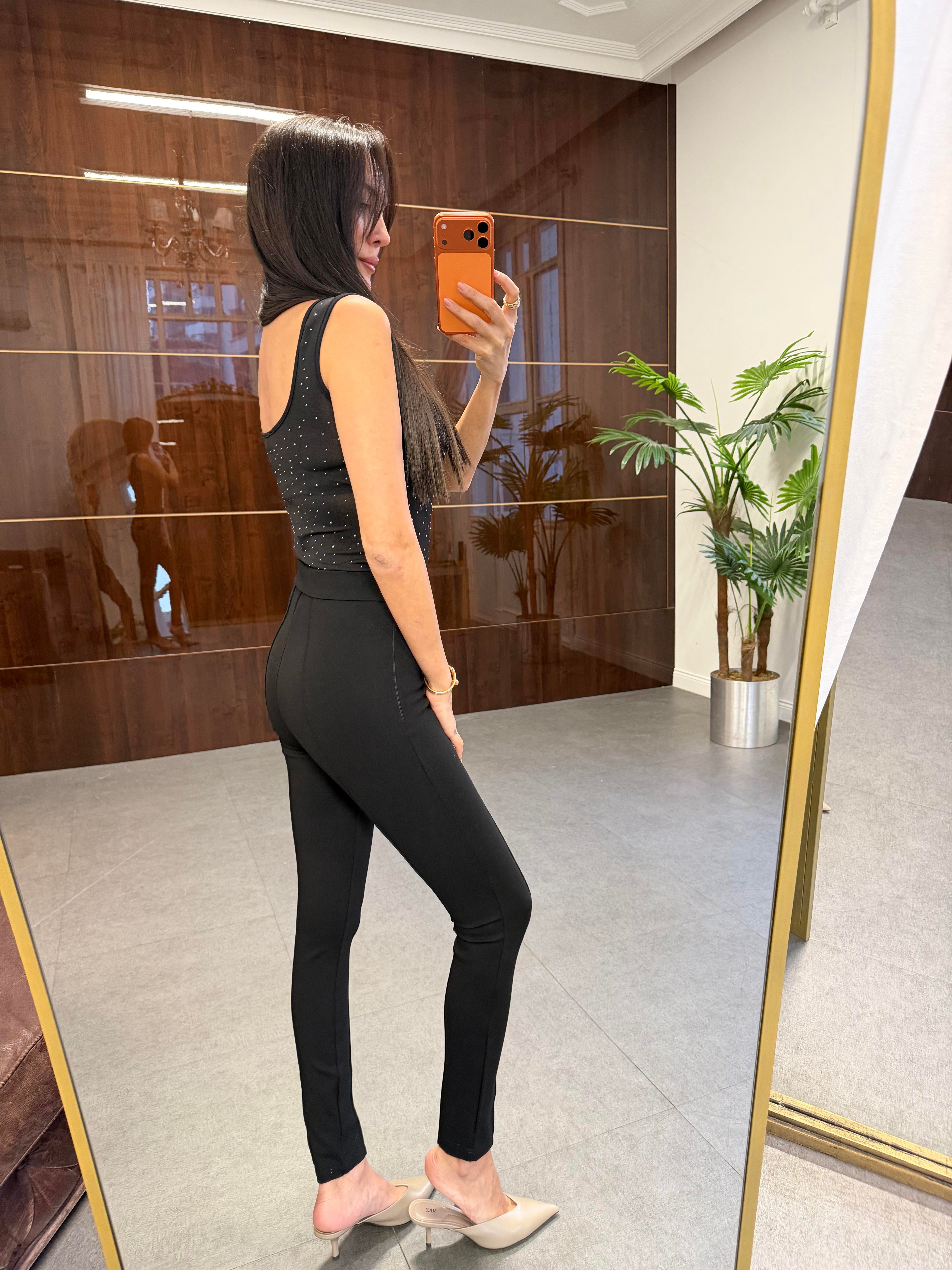 Siyah Kemerli Tayt Pantolon