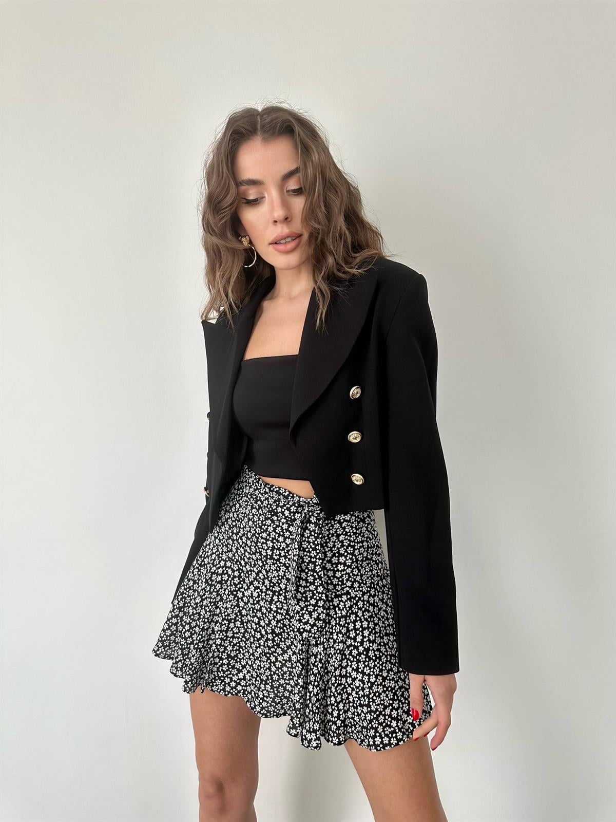 Siyah  Kısa Blazer Ceket