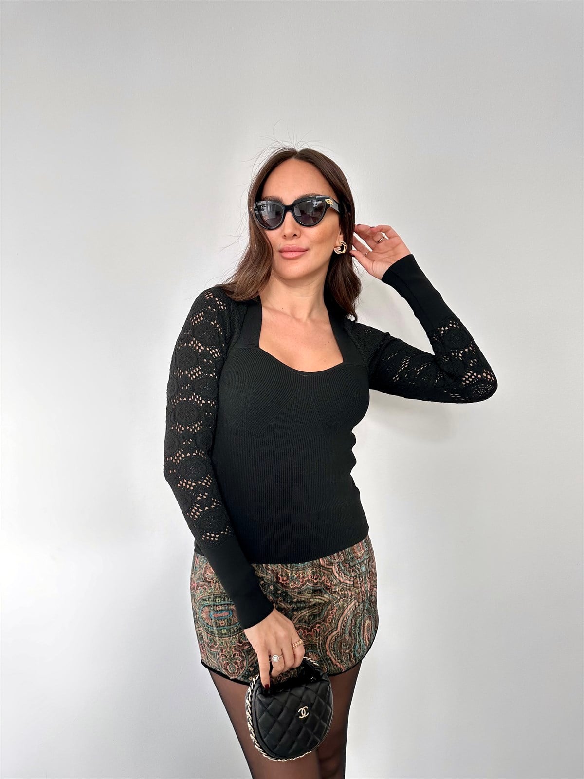 Siyah  Kol Detay Triko