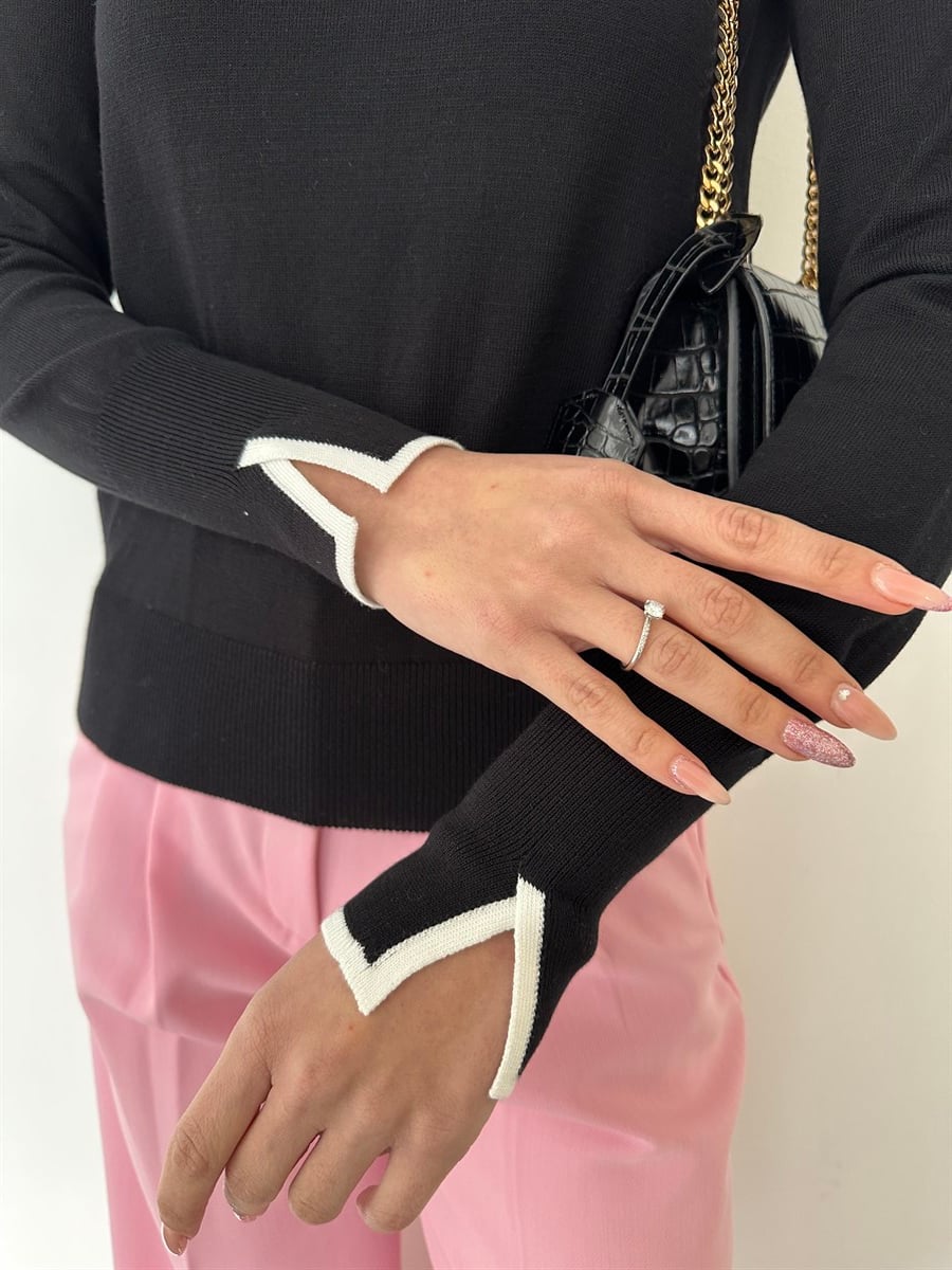 Siyah Kol Yırtmaçlı Basic Triko