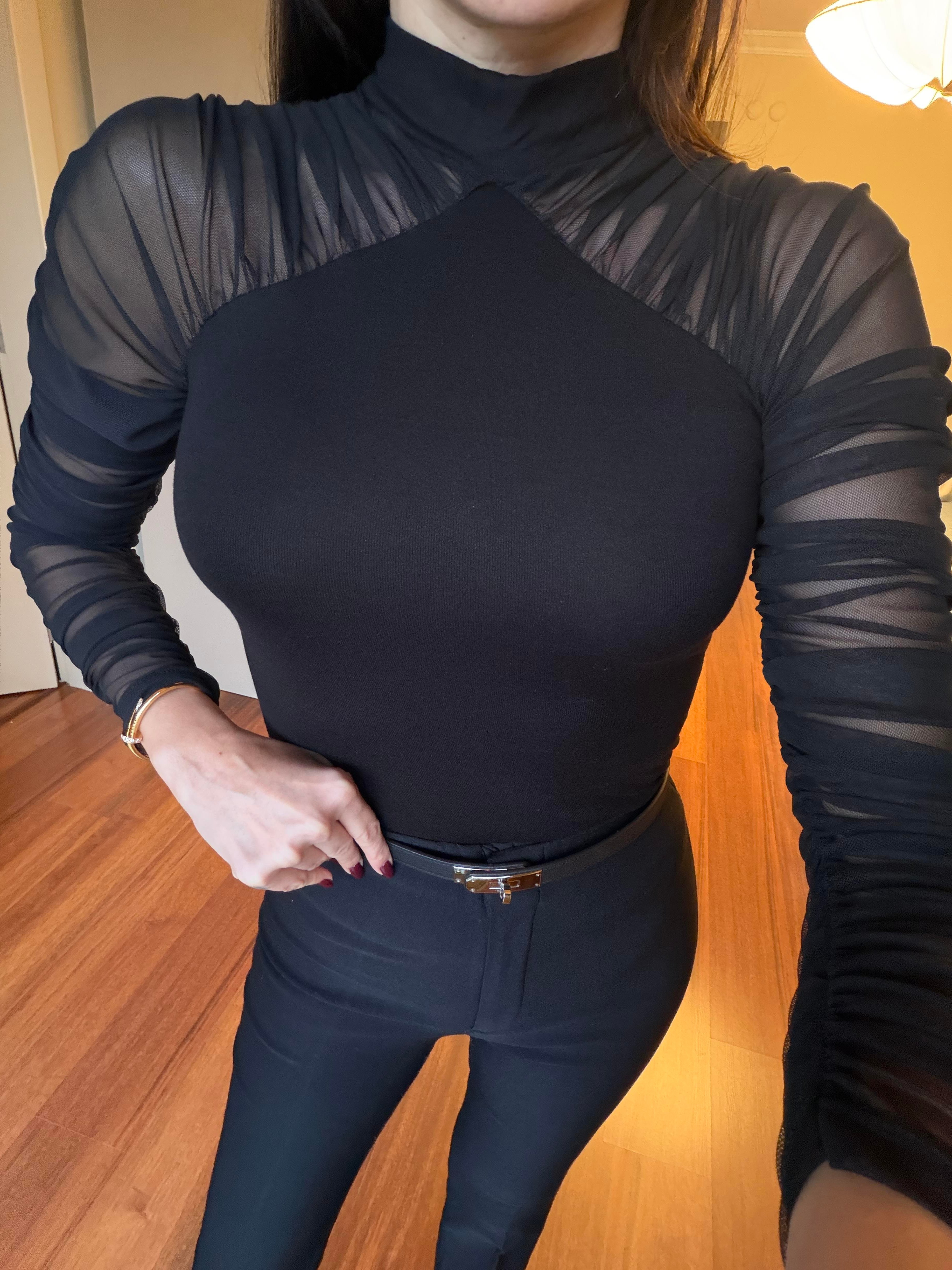 Siyah Kolları Tül Ribanalı Bluz