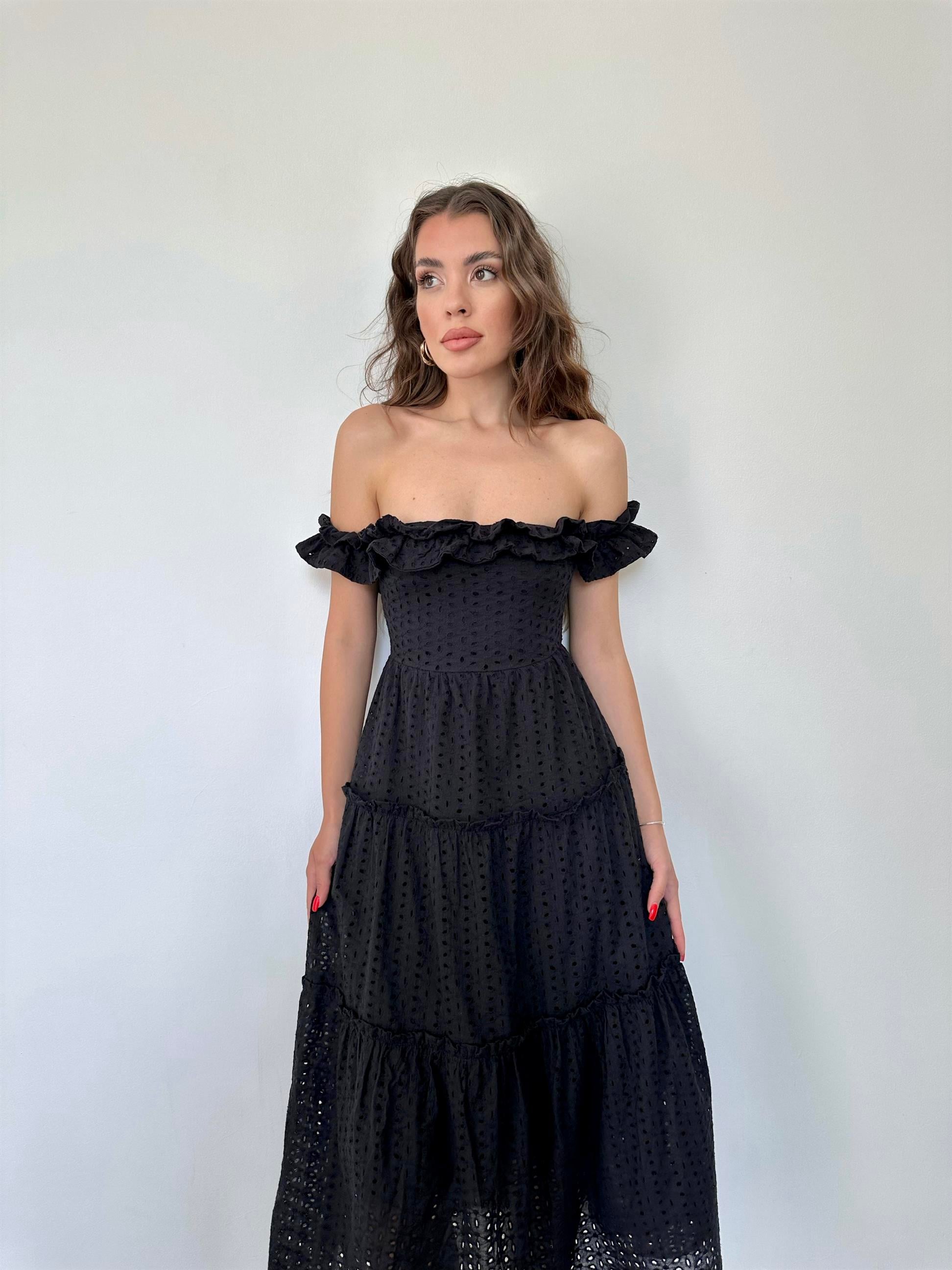 Siyah Kolsuz Brode Elbise