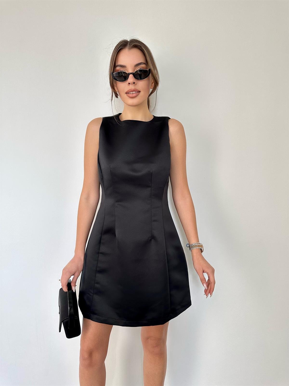 Siyah  Kolsuz Saten Elbise