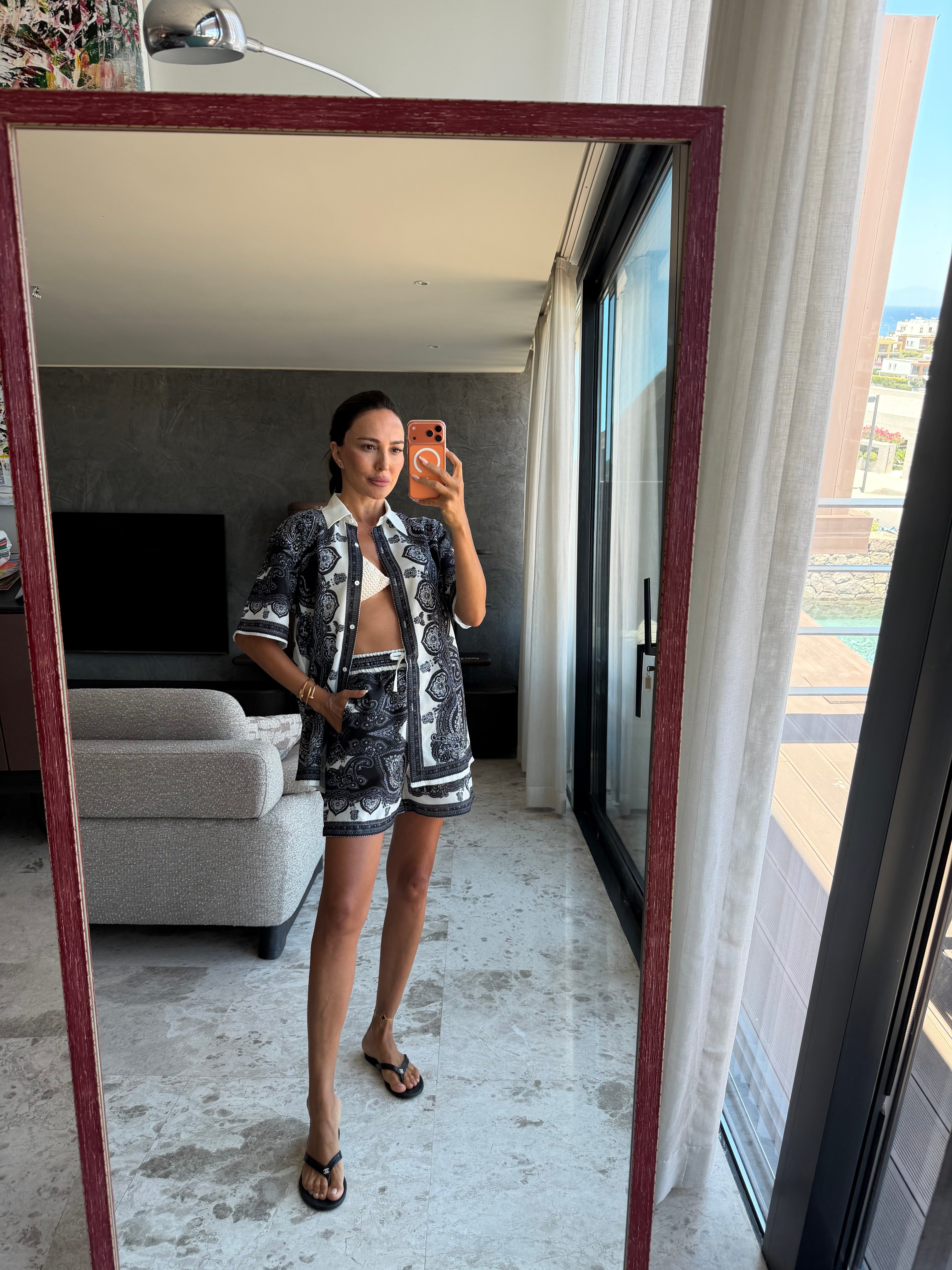 Siyah Malibu Takım