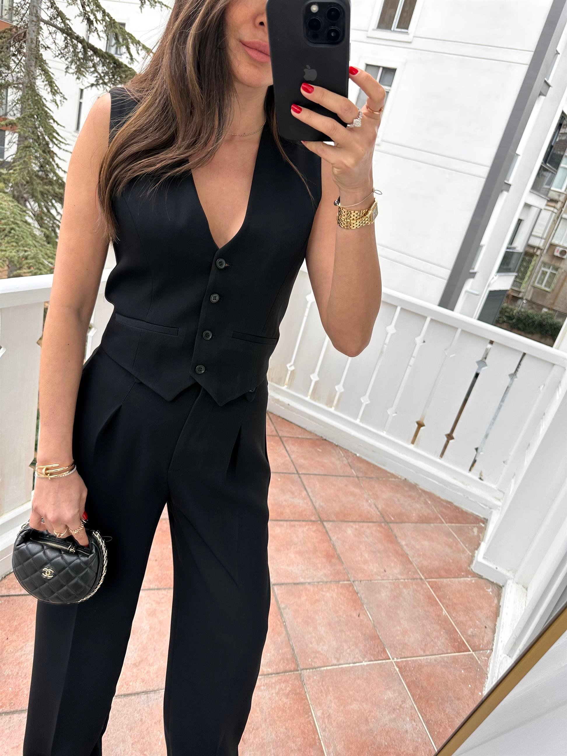 Siyah  Önden Düğmeli Yelek