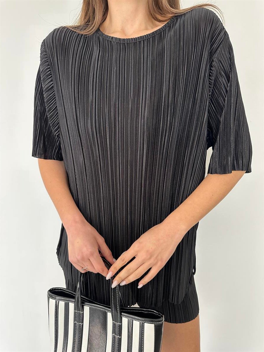 Siyah Pilili Şort Takım