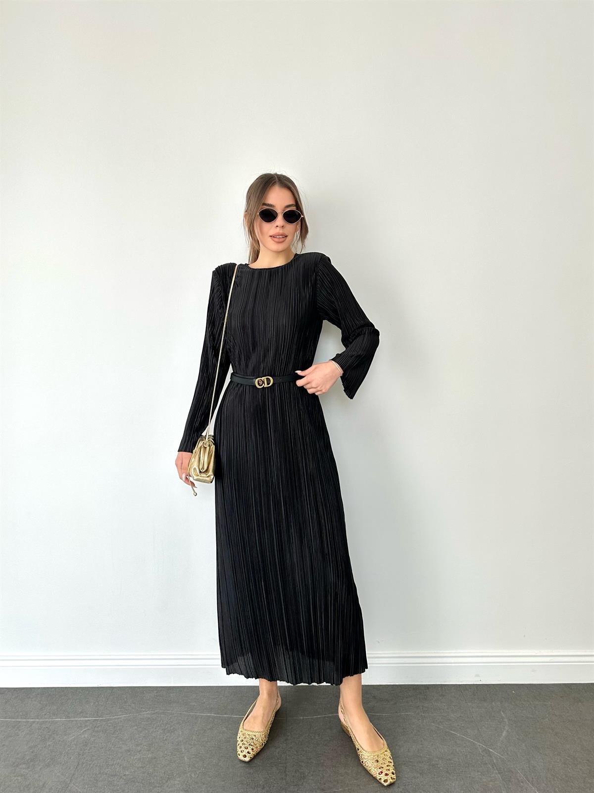 Siyah Pilise Midi Boy Kadın Elbise