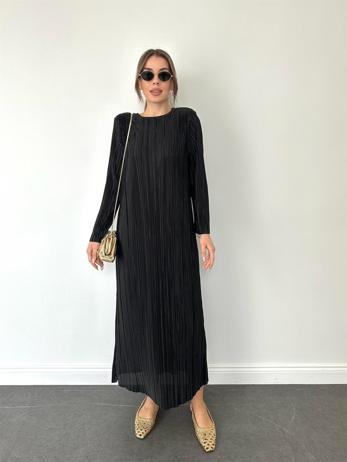 Siyah Pilise Midi Boy Kadın Elbise