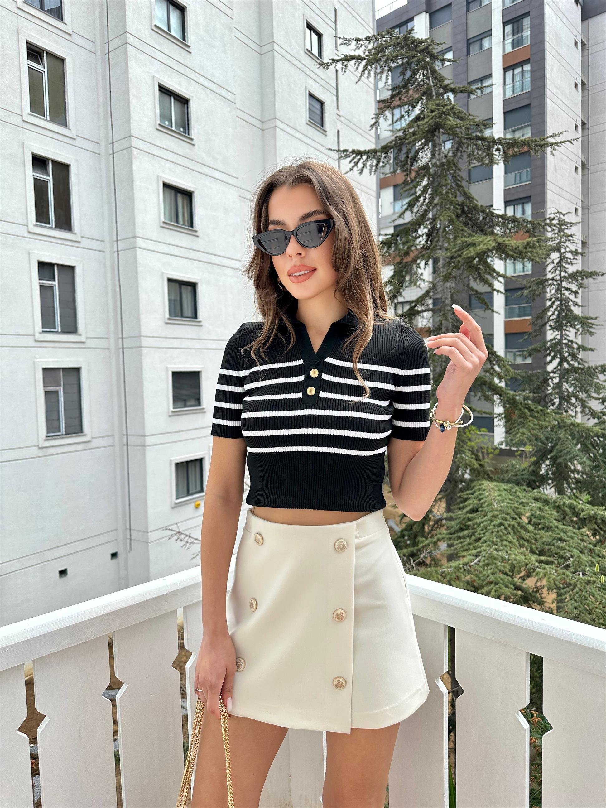 Siyah  Polo Yaka Çizgili Örme Bluz