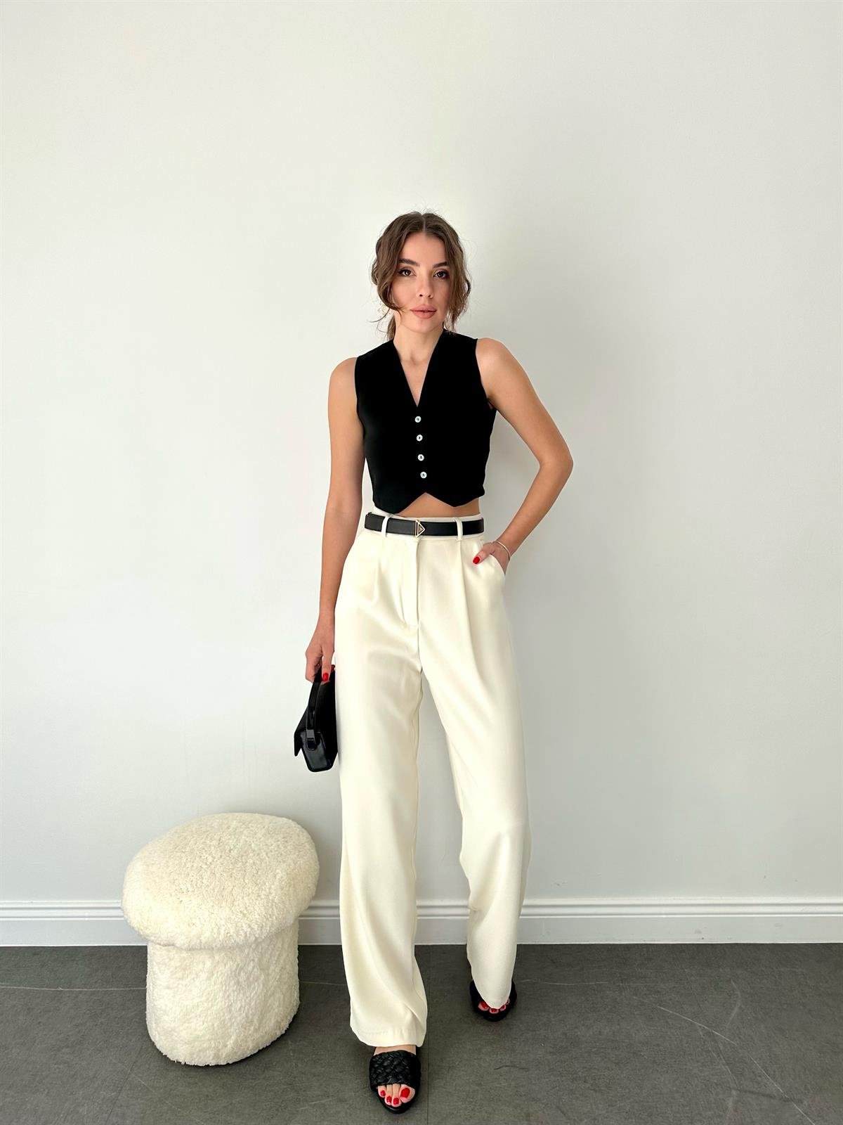 Siyah  Sedef Düğmeli Bluz