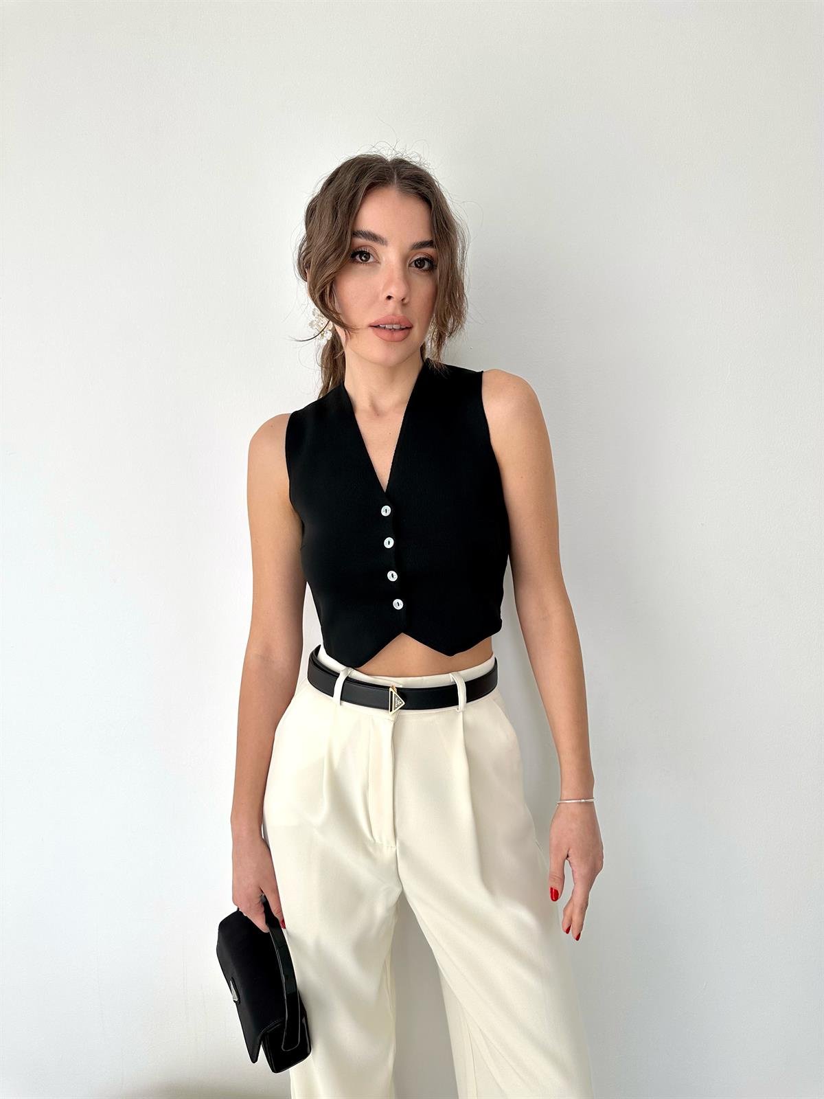 Siyah  Sedef Düğmeli Bluz