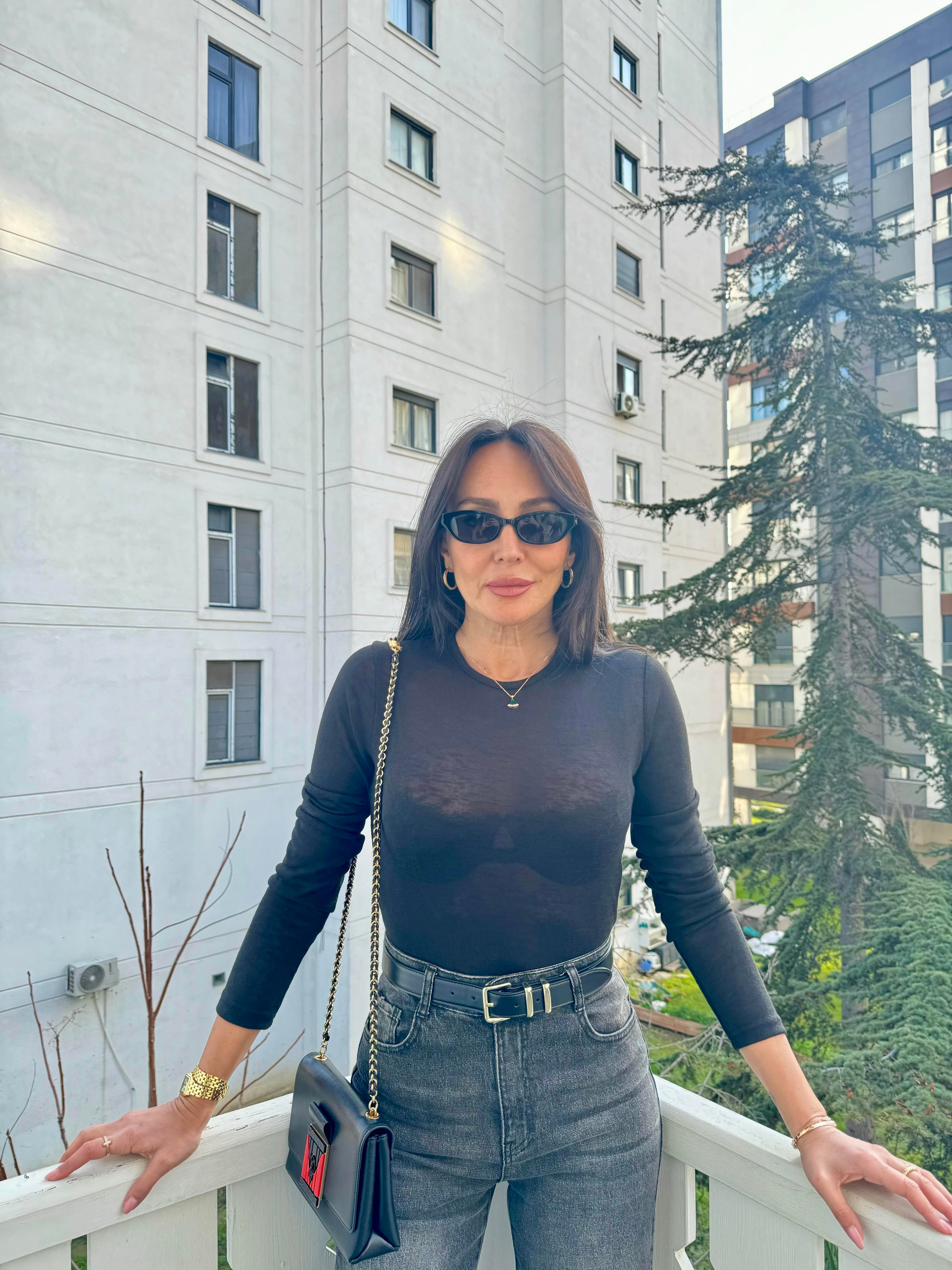 Siyah Sıfır Yaka Merserize Triko