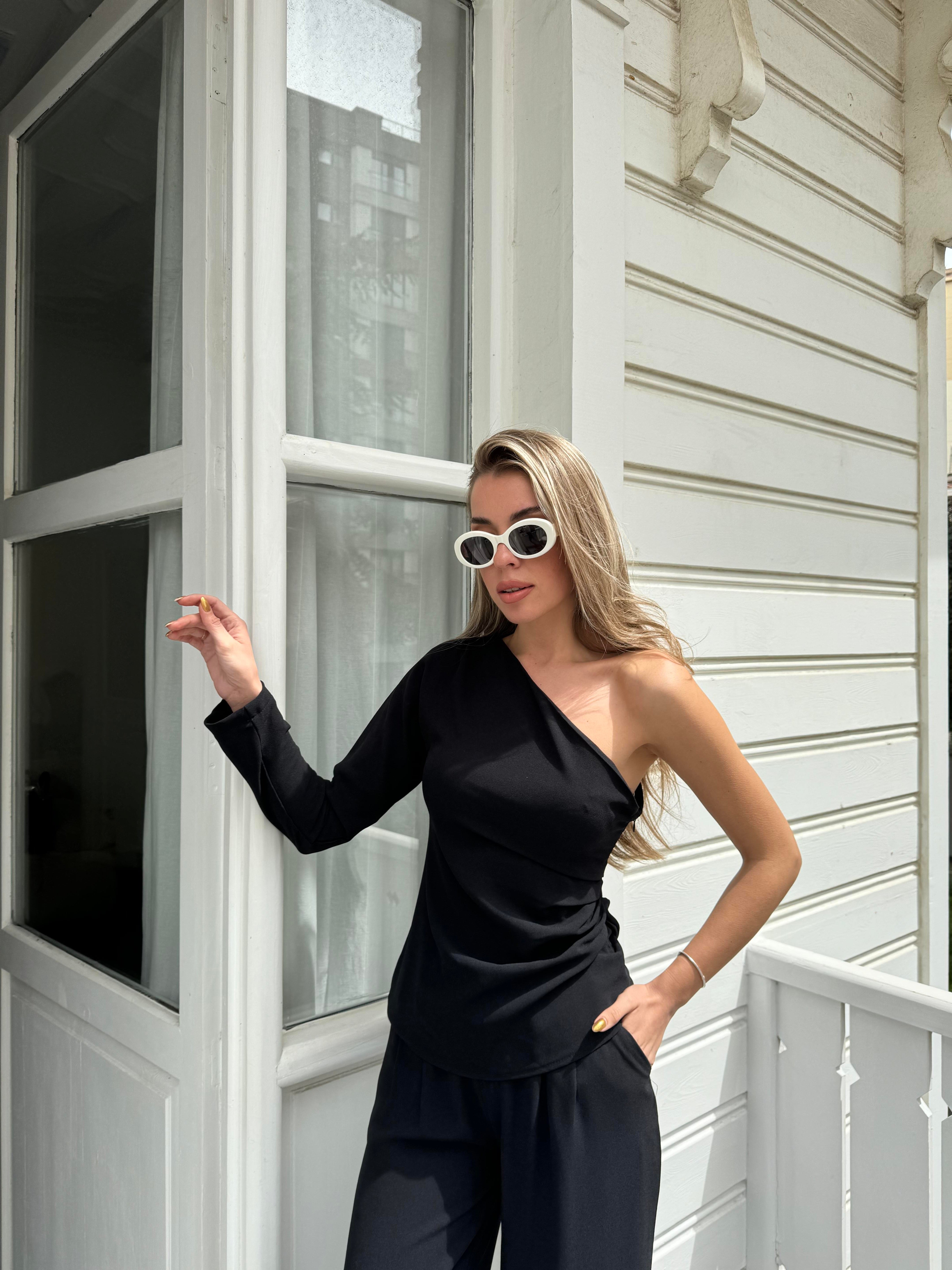 Siyah Tek Kol Takım