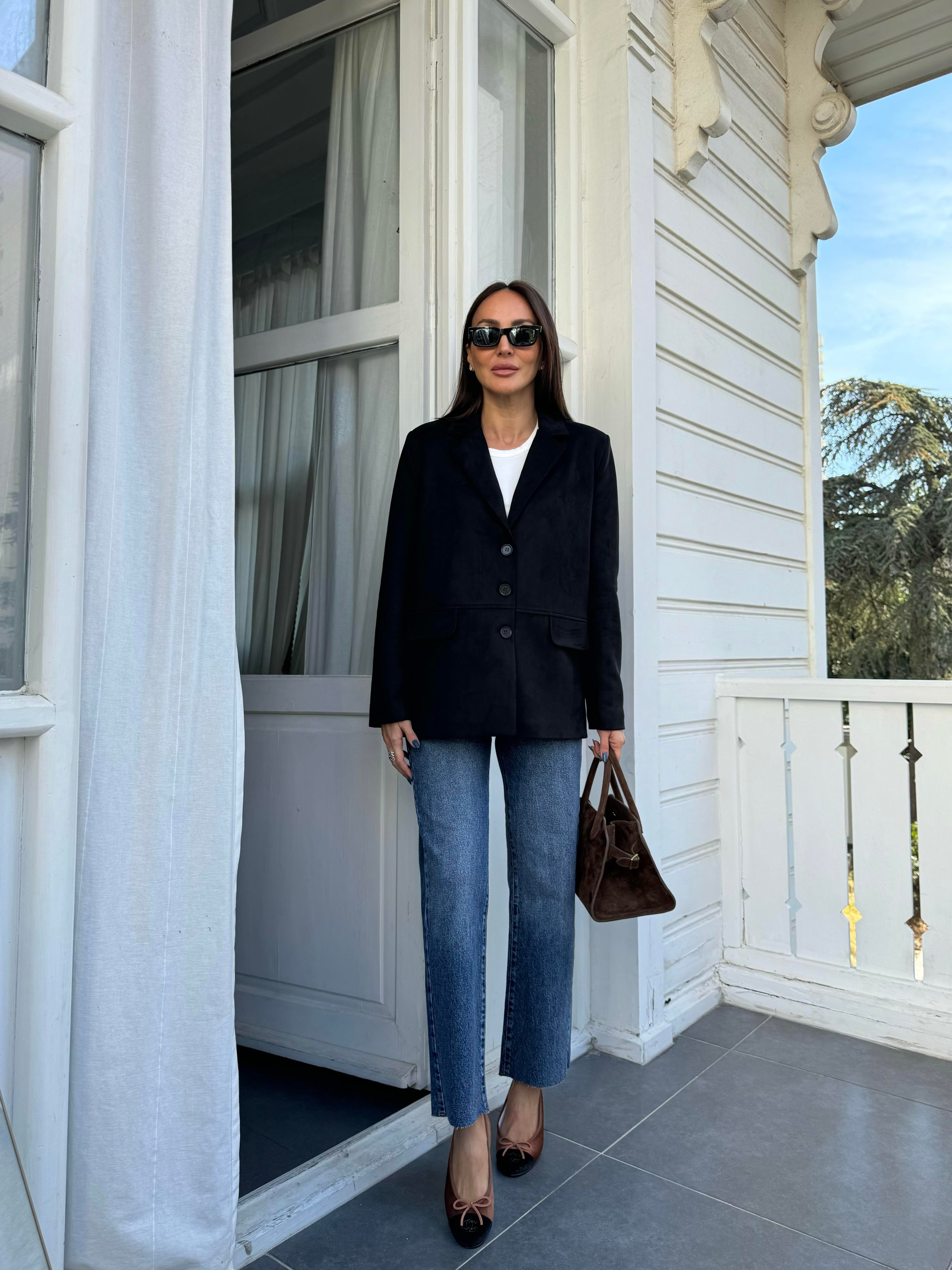 Siyah Üç Düğmeli Blazer Ceket