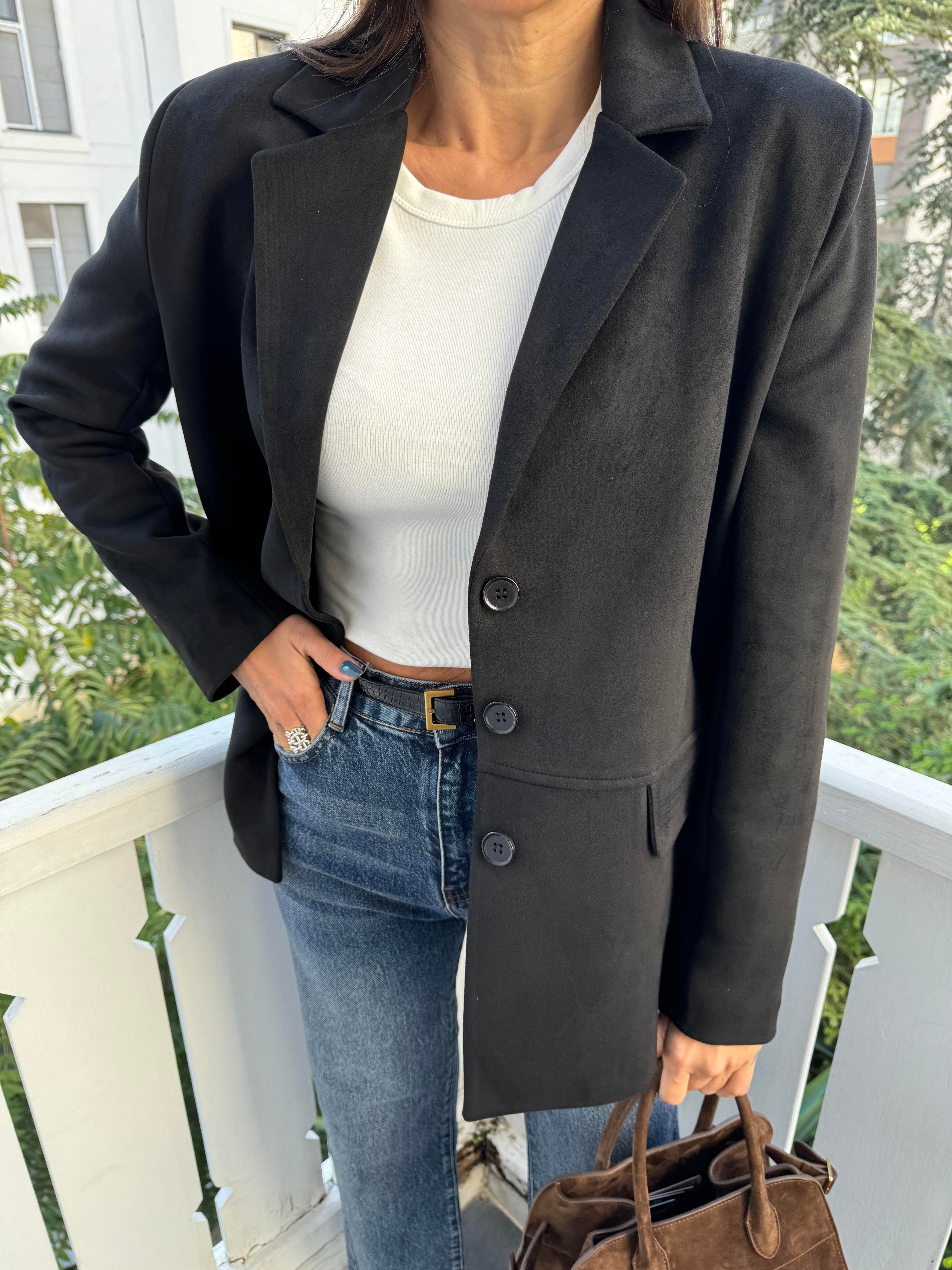 Siyah Üç Düğmeli Blazer Ceket