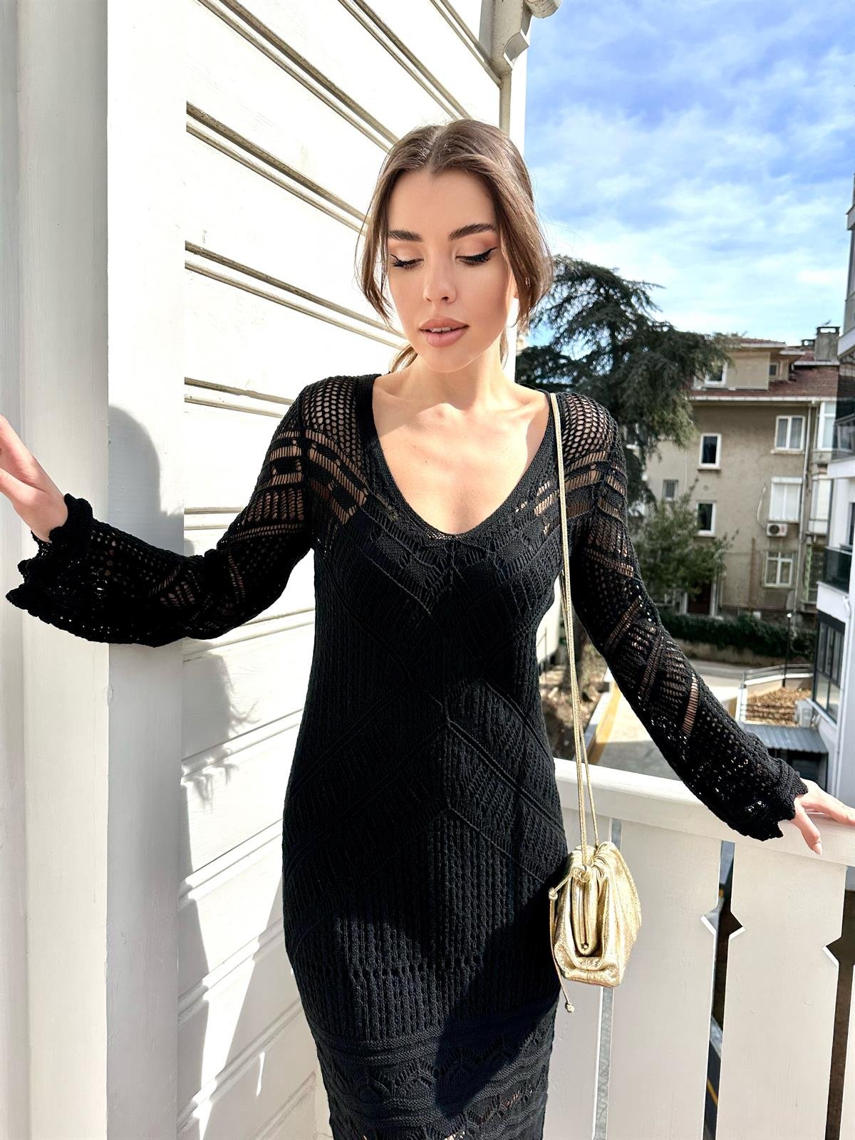 Siyah  Uzun Kol Dantel Tasarımlı Kadın Elbise