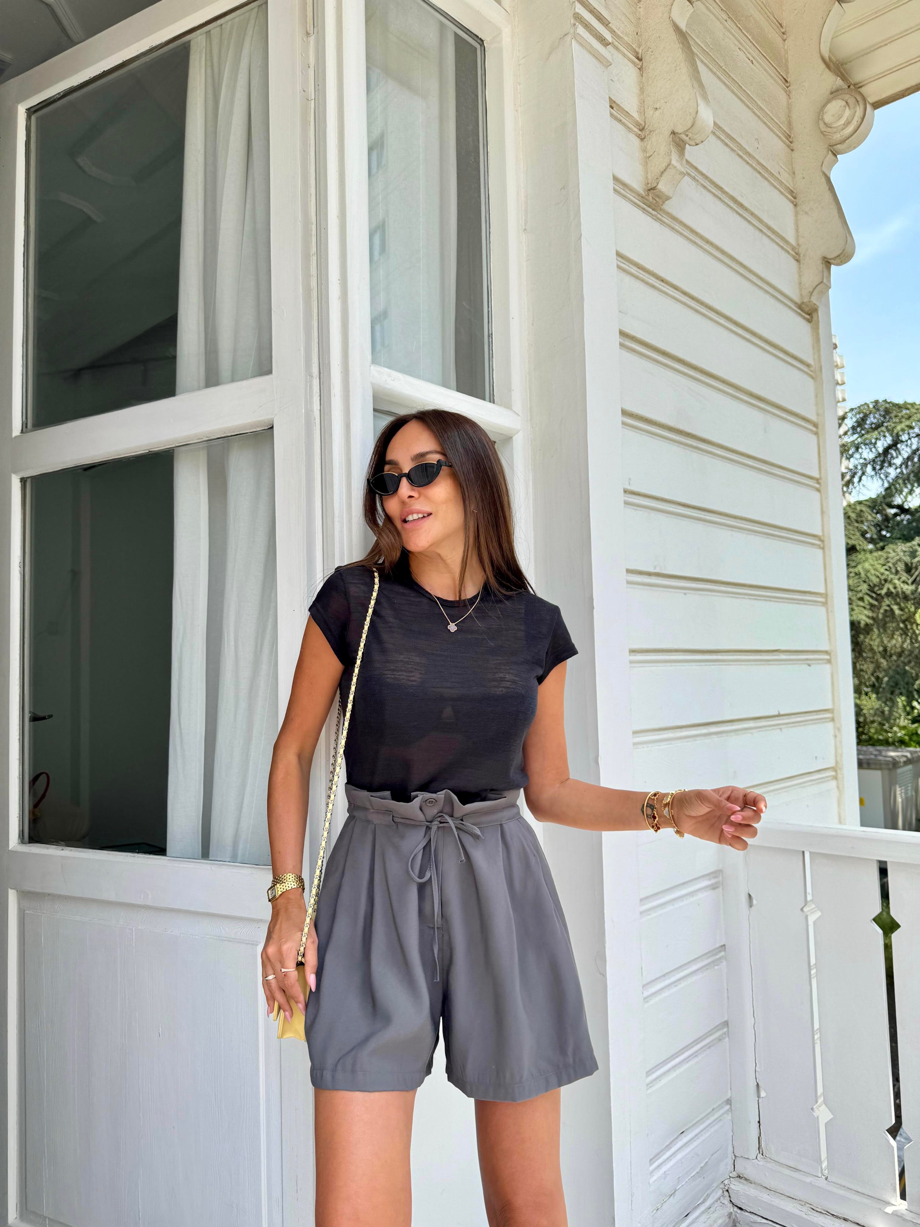 Siyah Yarı Transparan Tshirt