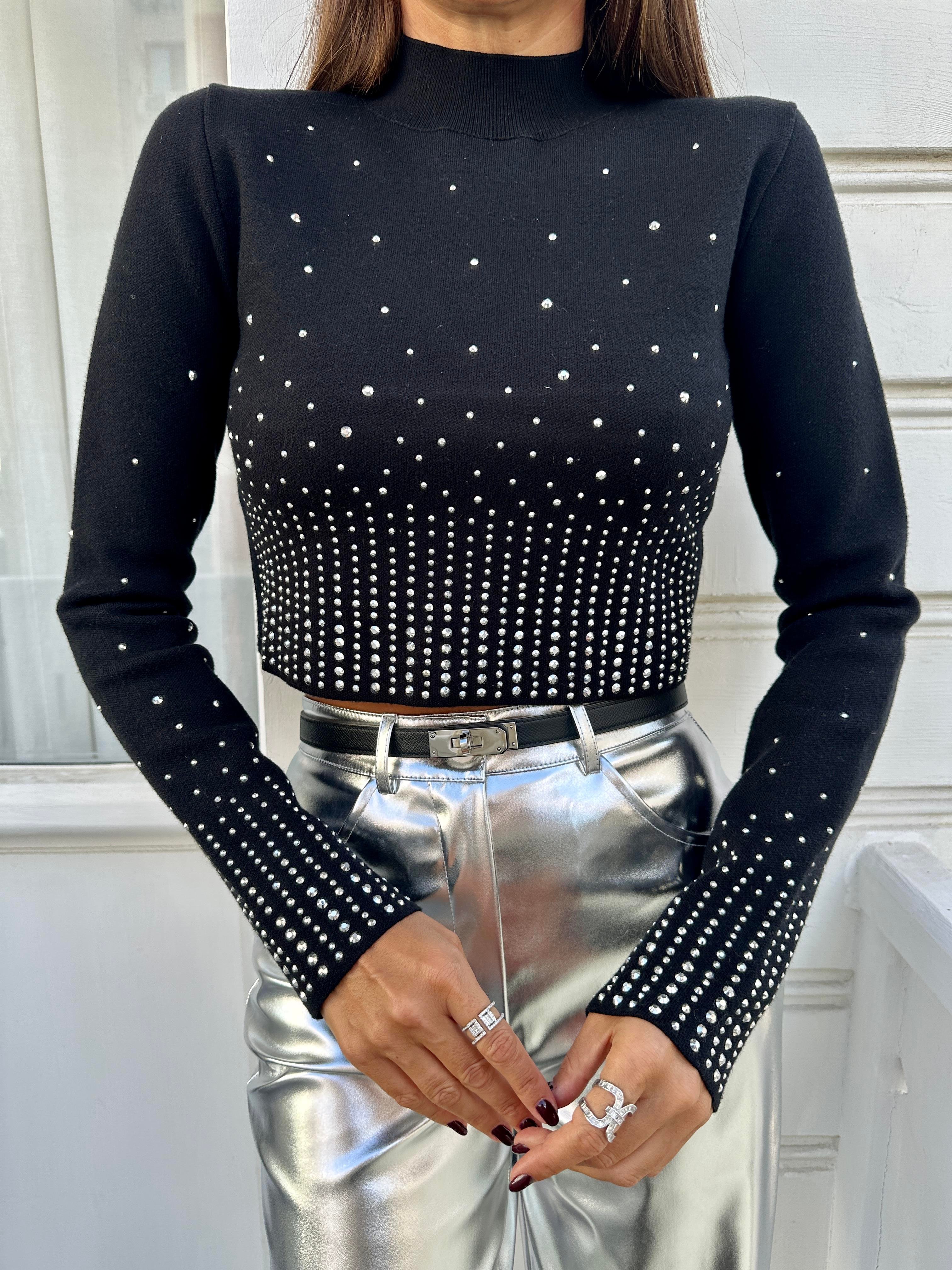 Siyah Yarım Balıkçı Yaka Taş Baskılı Crop Kazak