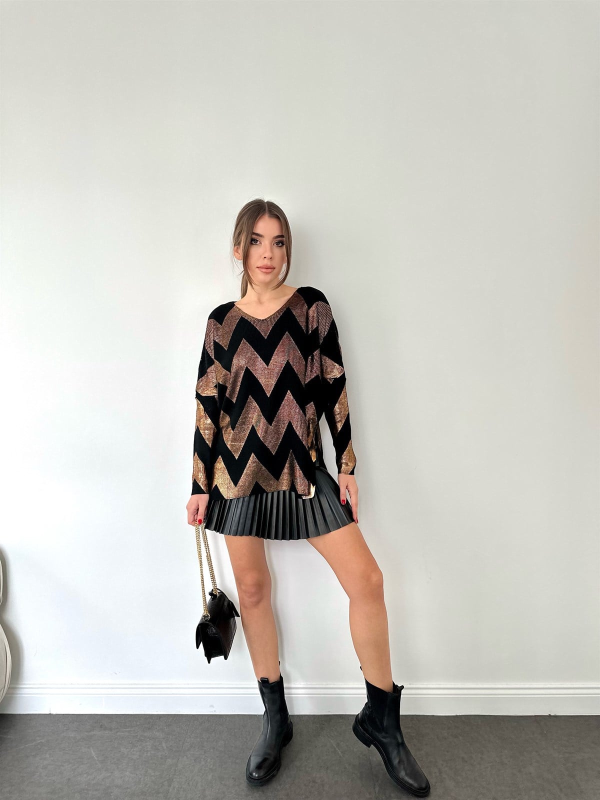 Siyah  Zigzag Şeritli Kazak
