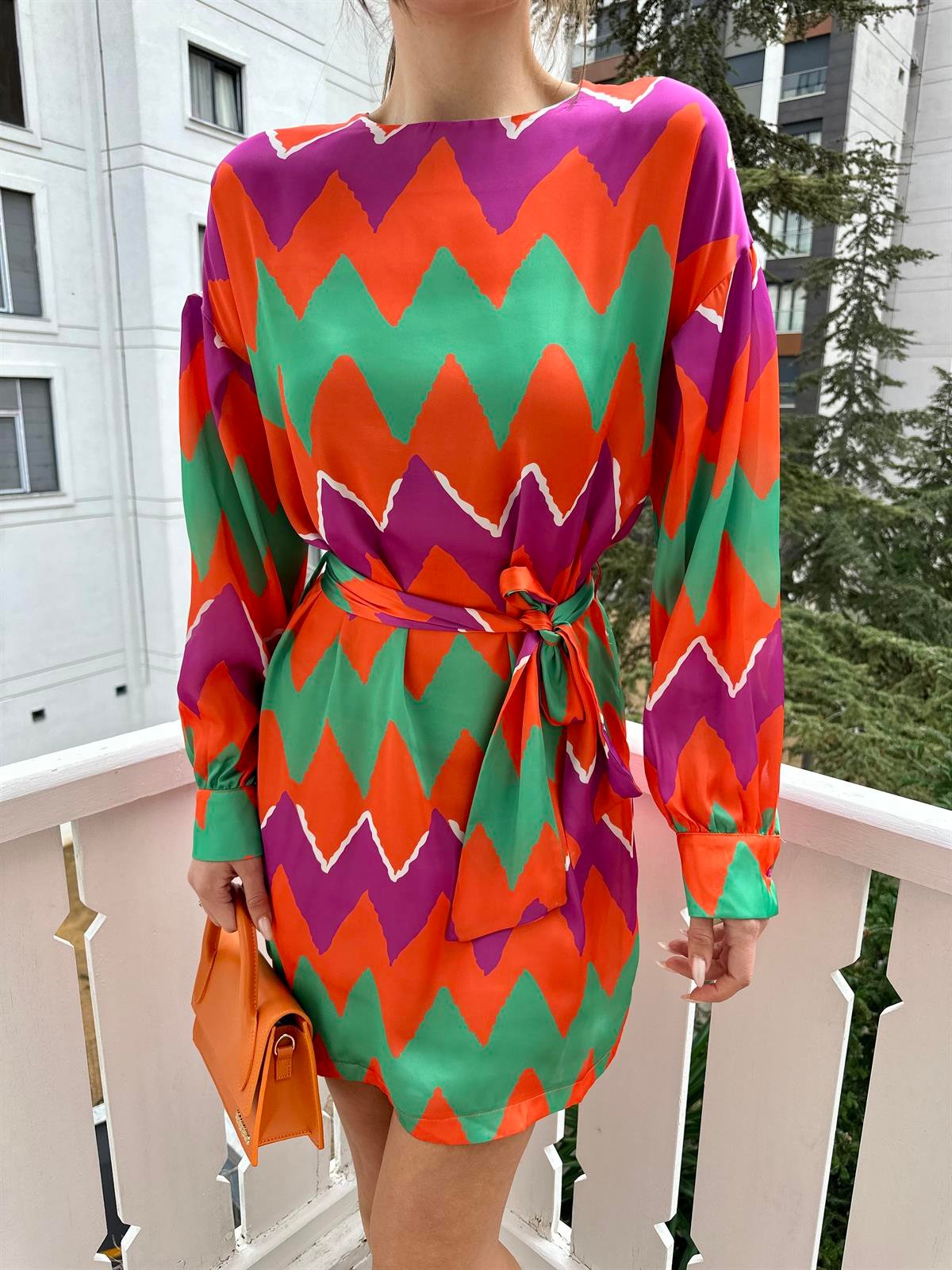 Turuncu  Kemerli Zigzag Saten Elbise