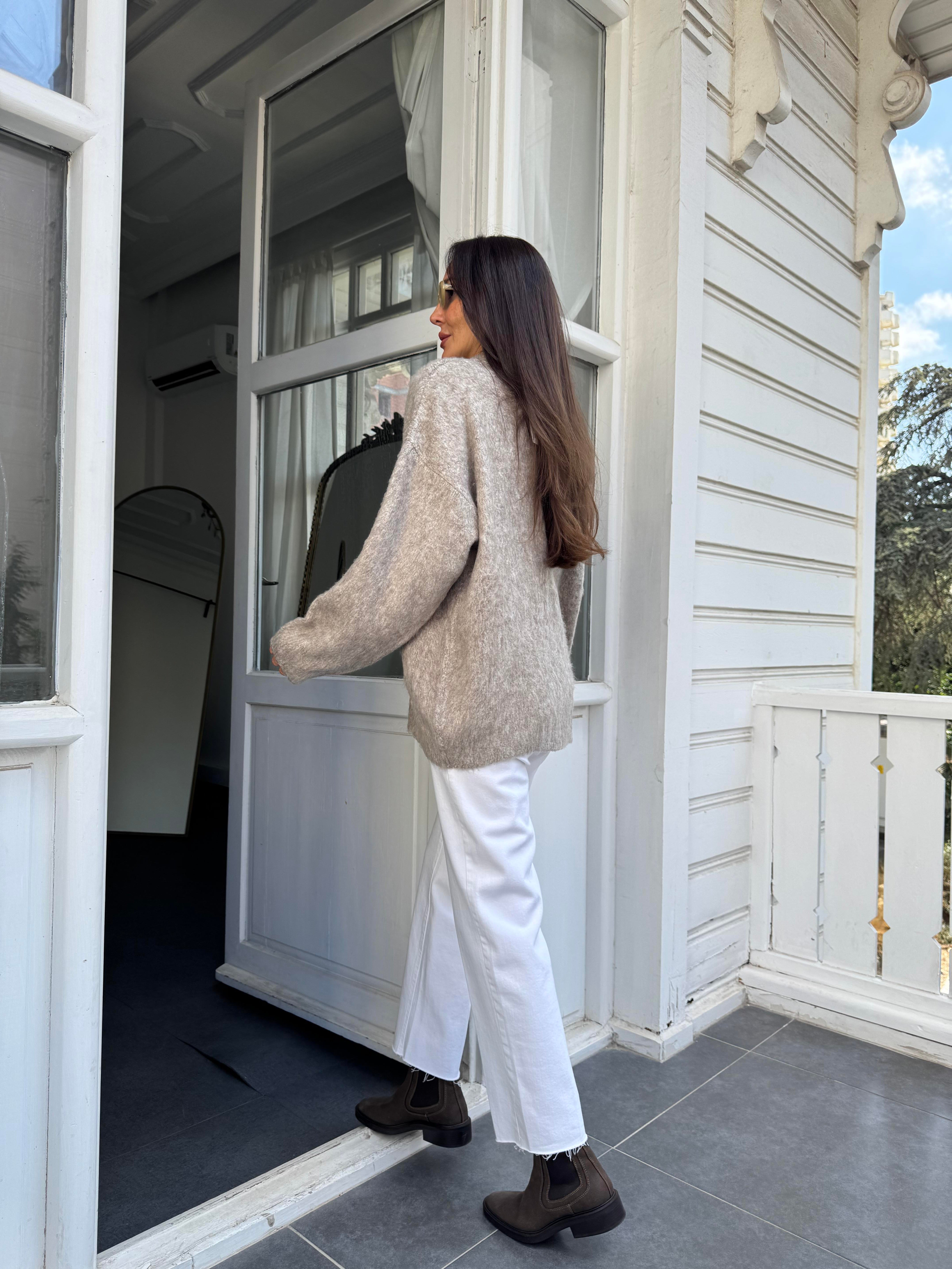 Vizon V Yaka Şardonlu Düğmeli Triko Hırka