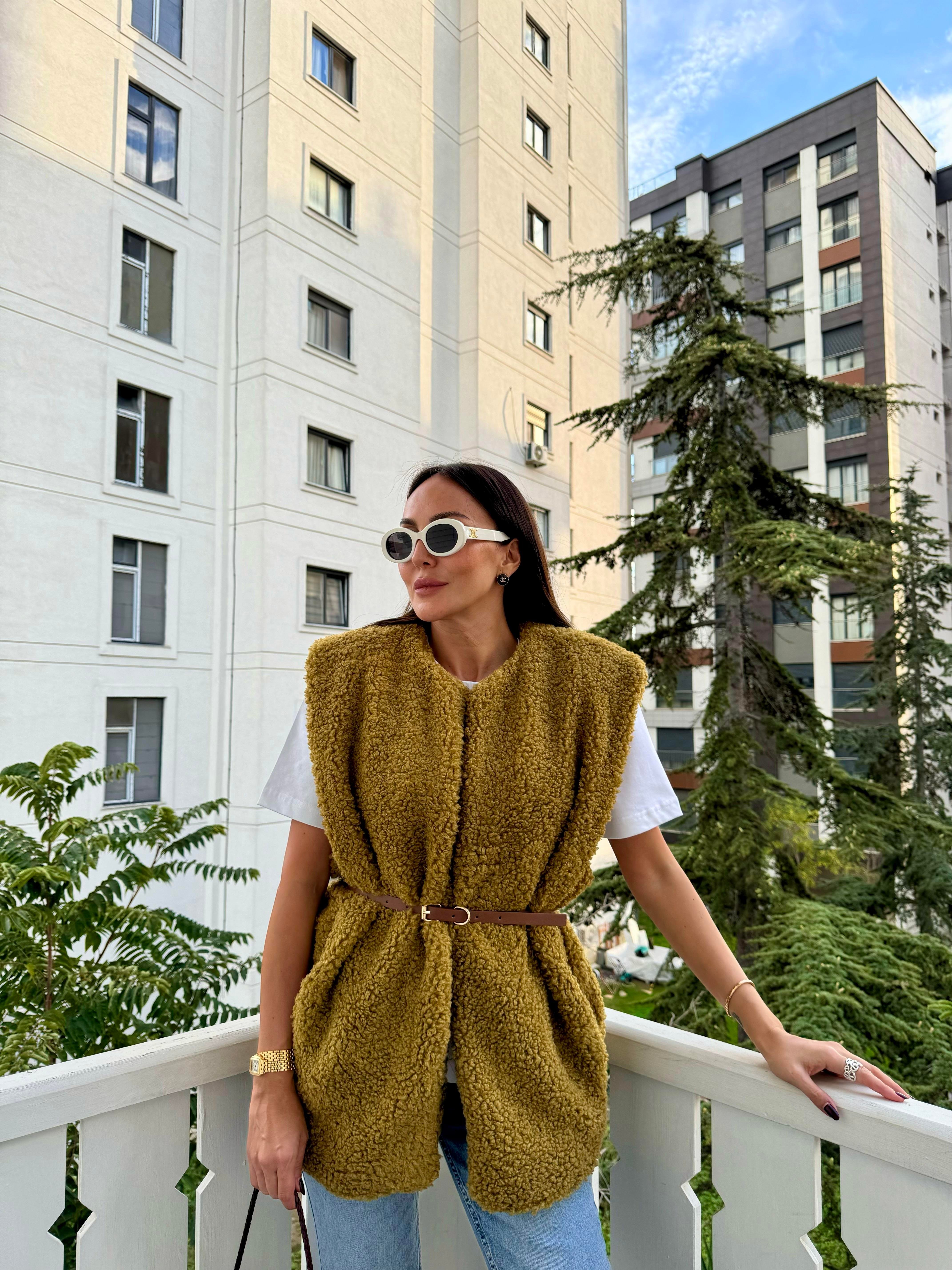 Yağ Yeşili Kuzu Yelek