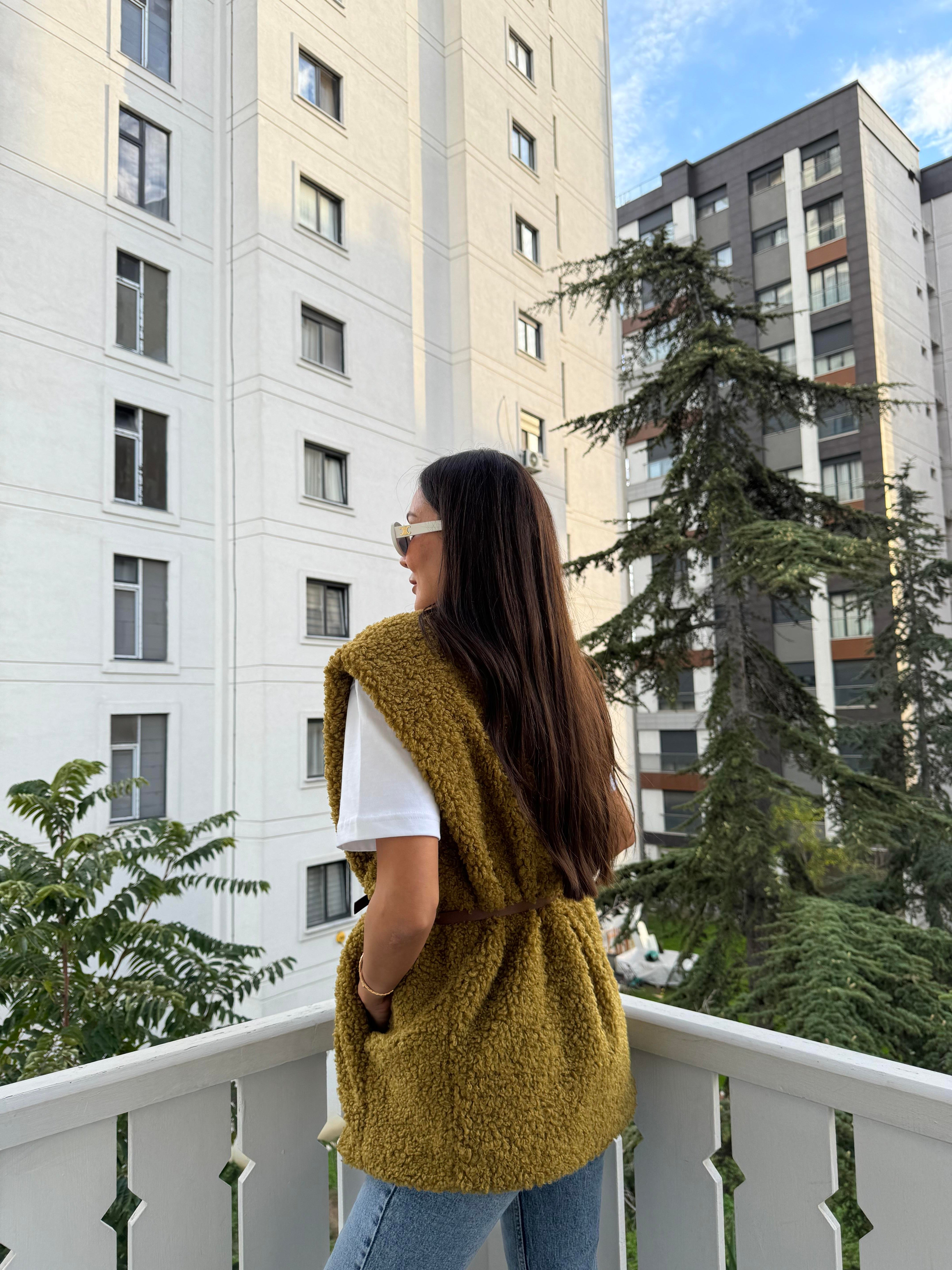 Yağ Yeşili Kuzu Yelek