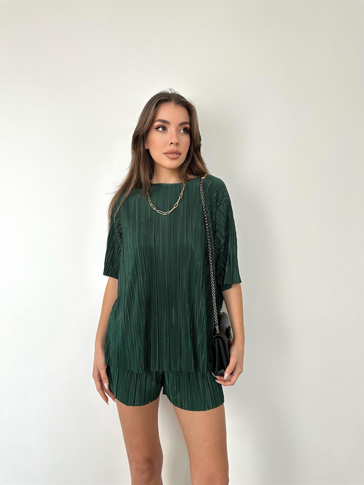 Yeşil Pilili Şort Takım