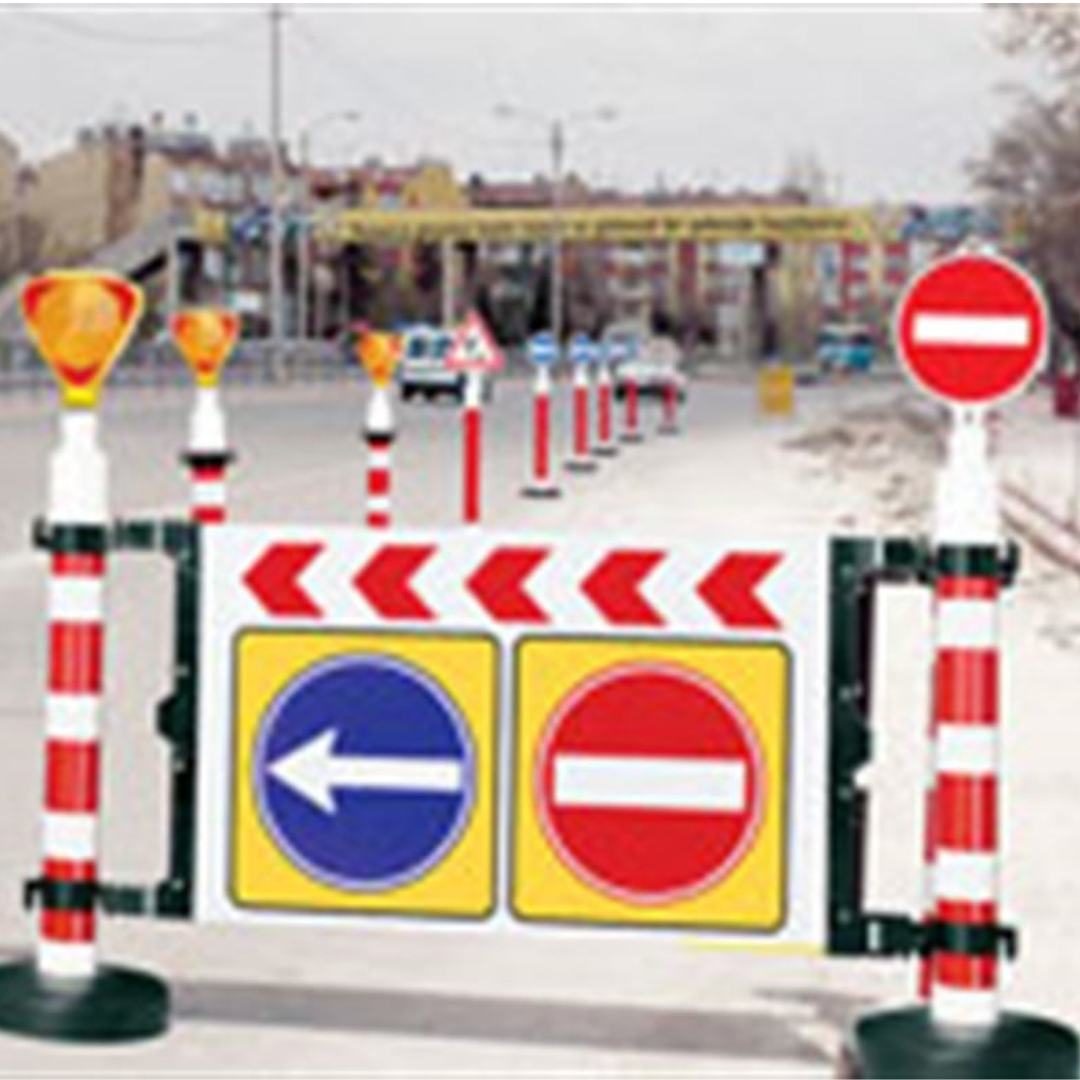 Dubalı Uyarı Levhalı Bariyer 1815X1200 Mm Sağ Yön- Dikkat