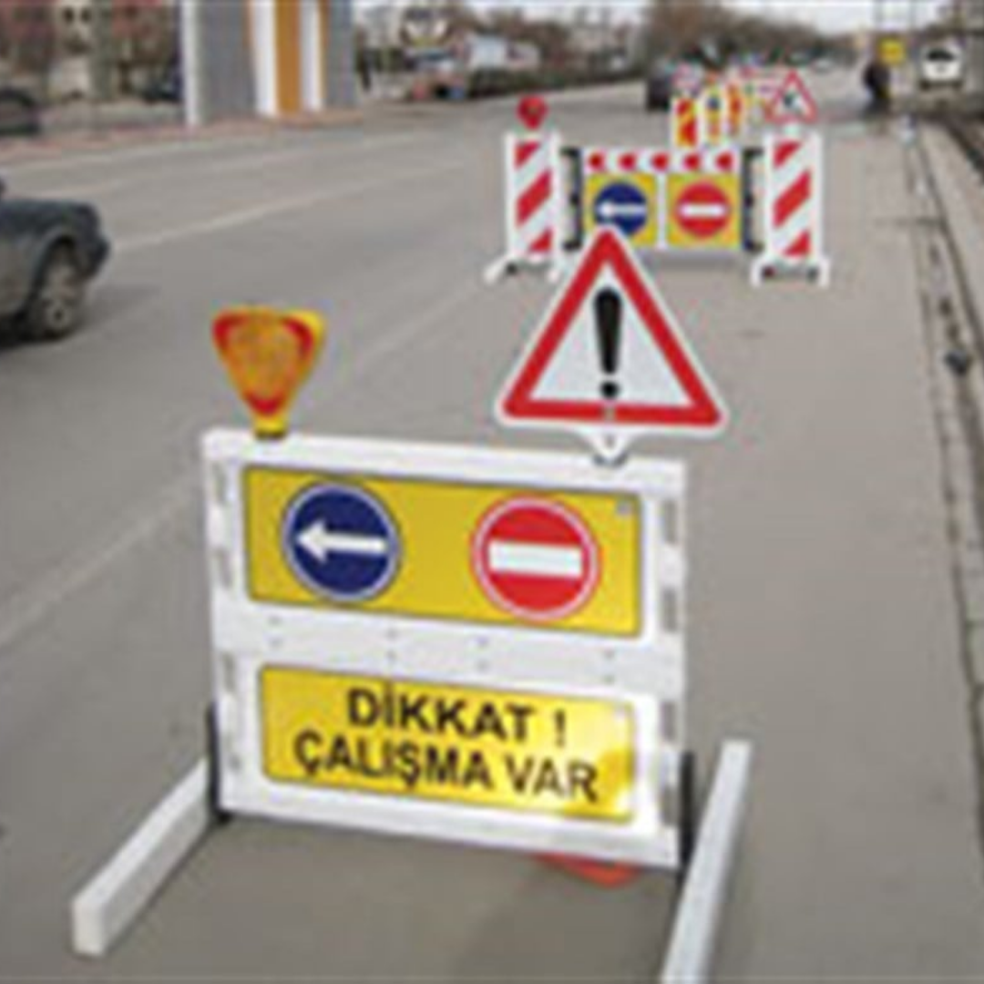 Dubalı Uyarı Levhalı Bariyer 91 Cm X 100 Cm