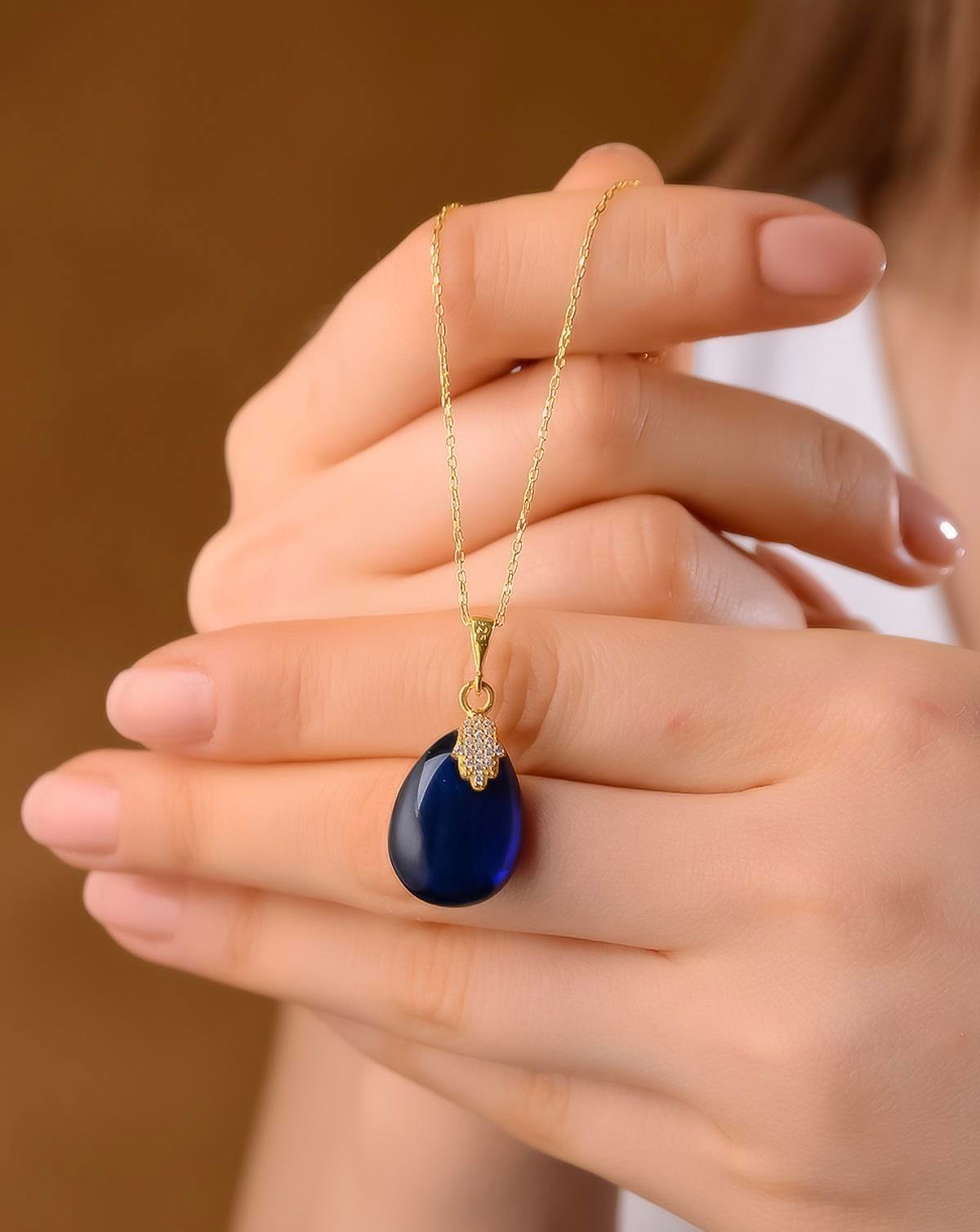 925 Ayar Gümüş Fatma'nın Eli Mavi Kehribar Kolye