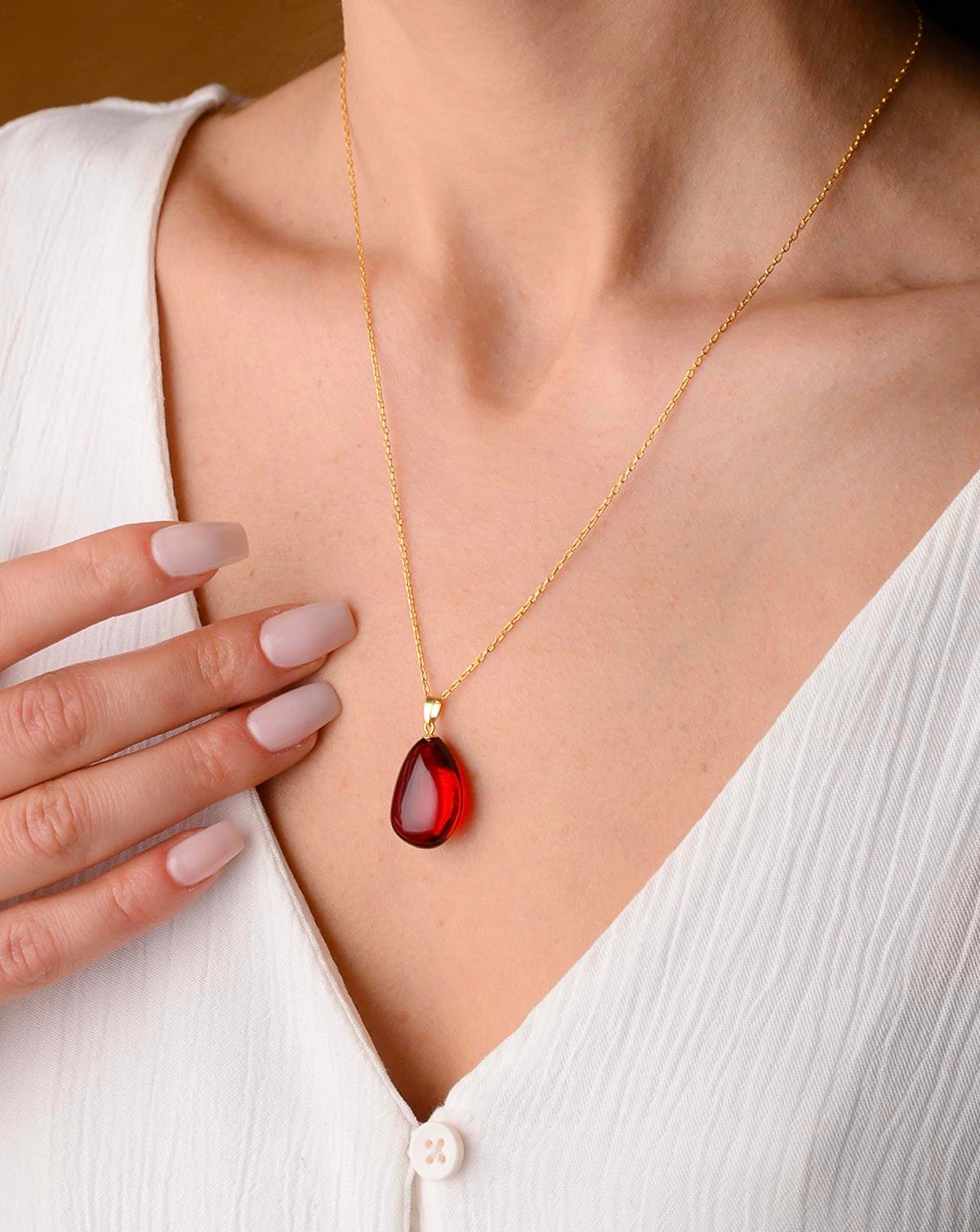 925 Ayar Gümüş Özel Seri Kırmızı Kehribar Kolye