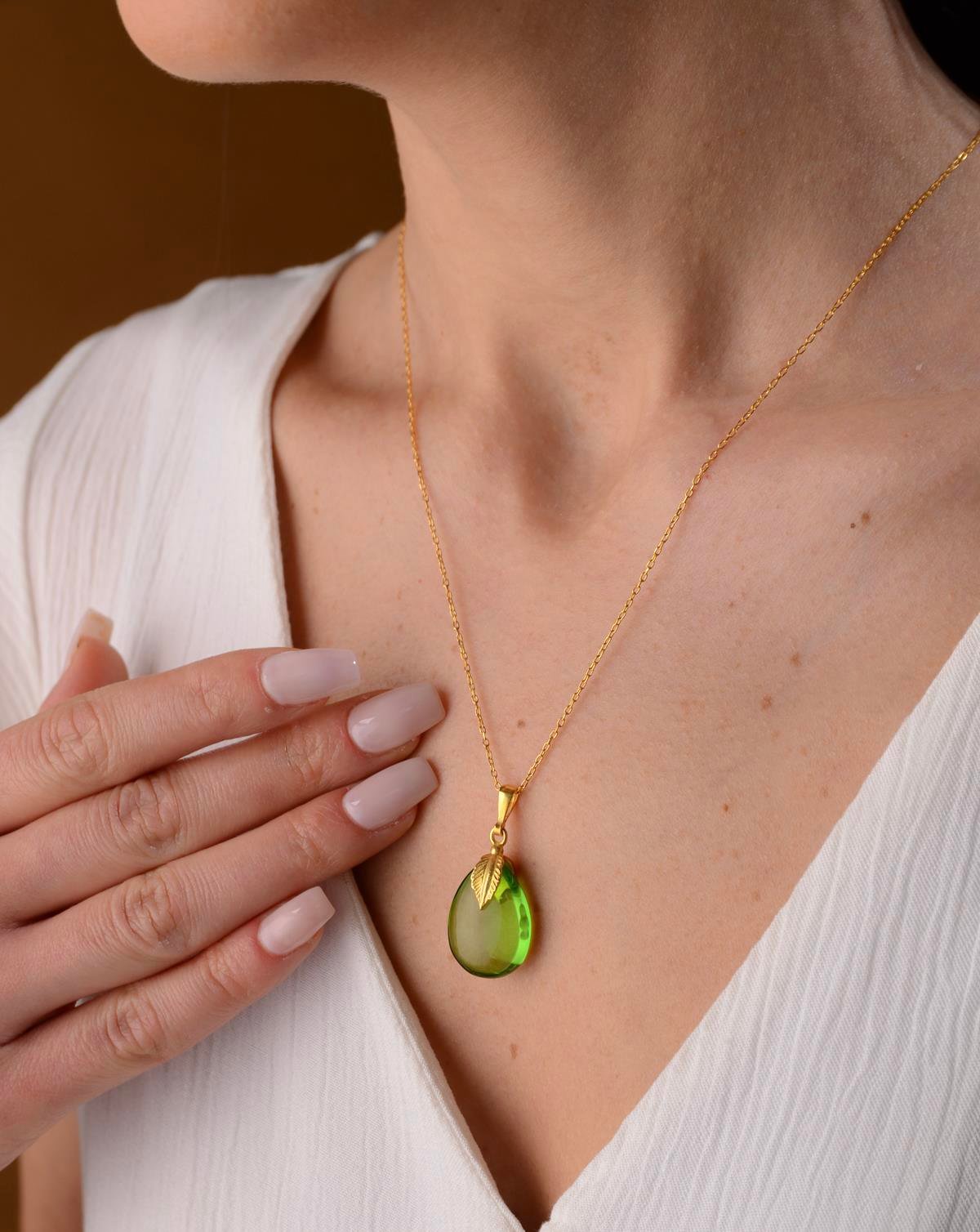 925 Ayar Gümüş Yaprak Tasarım Yeşil Kehribar Kolye